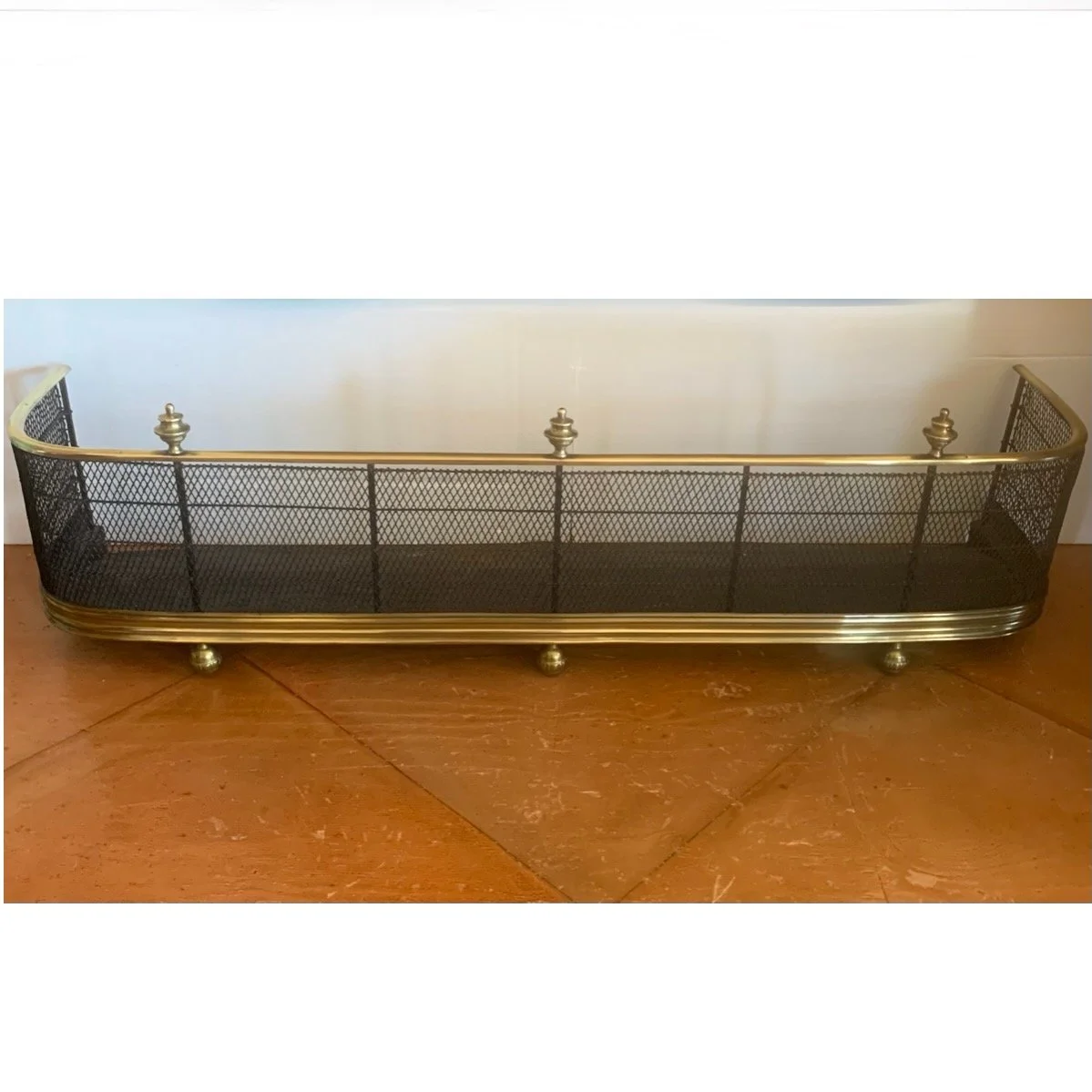 Antique-English-Brass-and-Wirework-Fender (1)