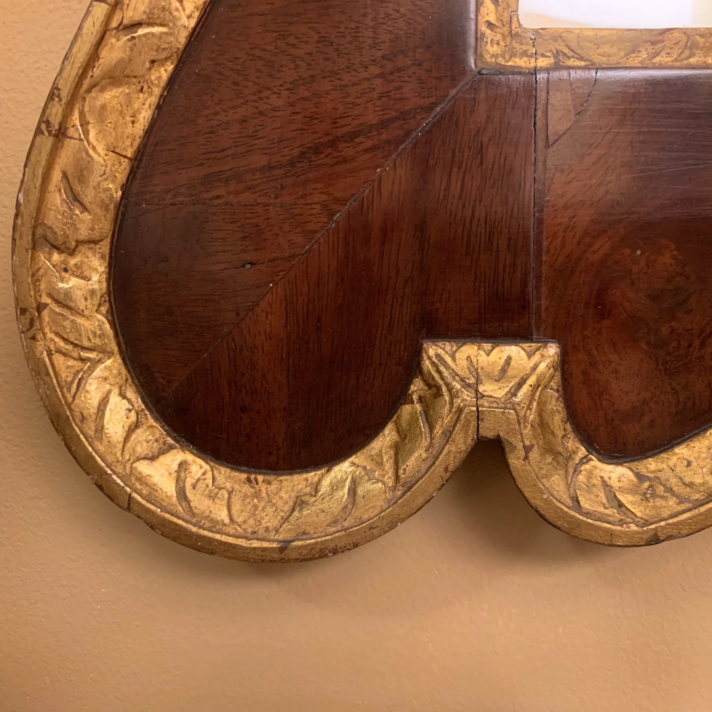 American-Constitution mirror-detail