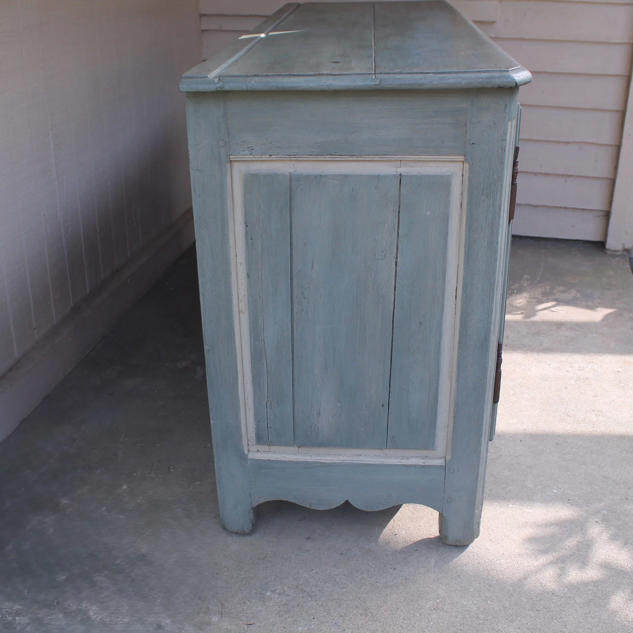 Antique-Louis-XV-French-Blue-Buffet-Cabinet (16)-side
