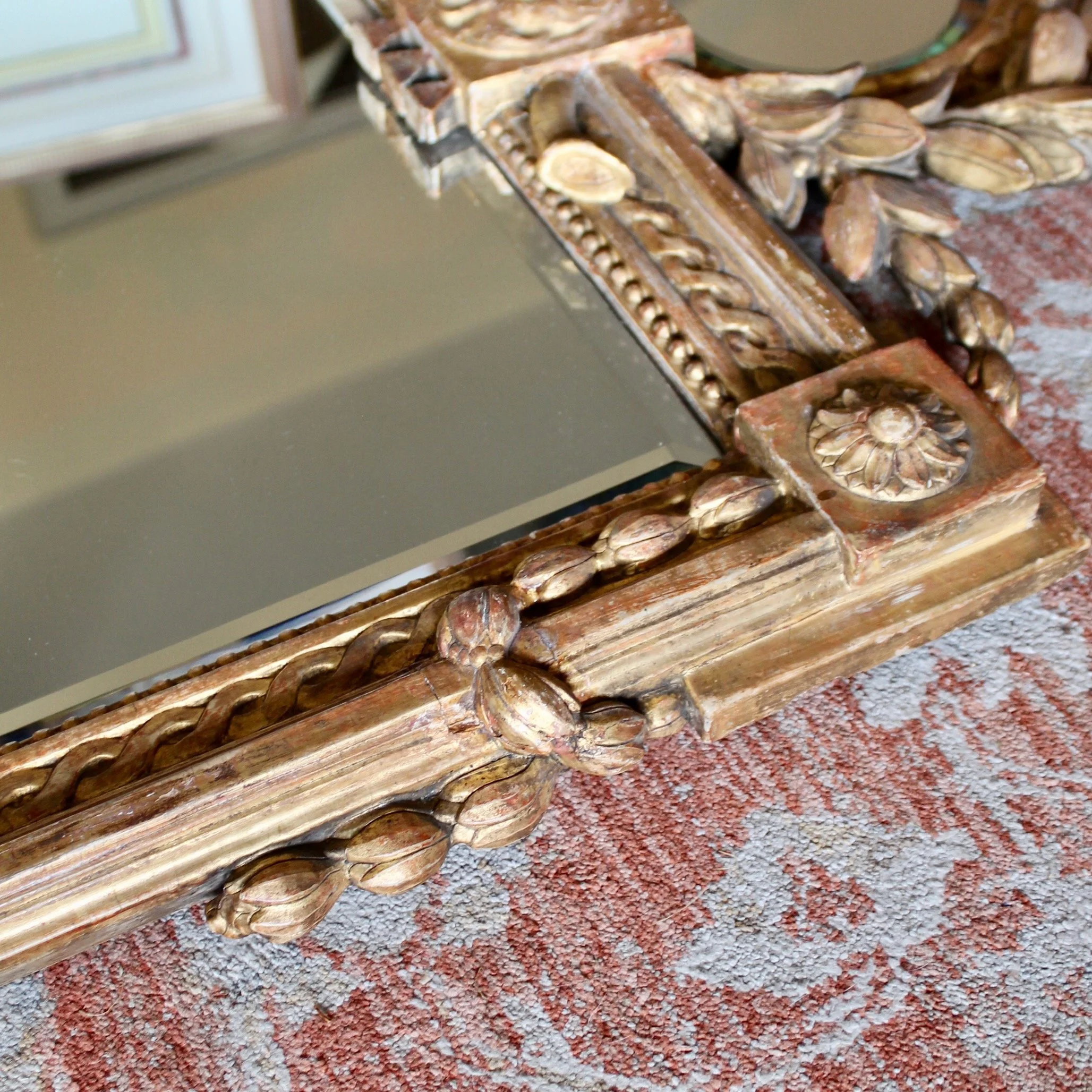 Italian-Giltwood-Neoclassical-Mirror-With-Laurel-Crest (8)