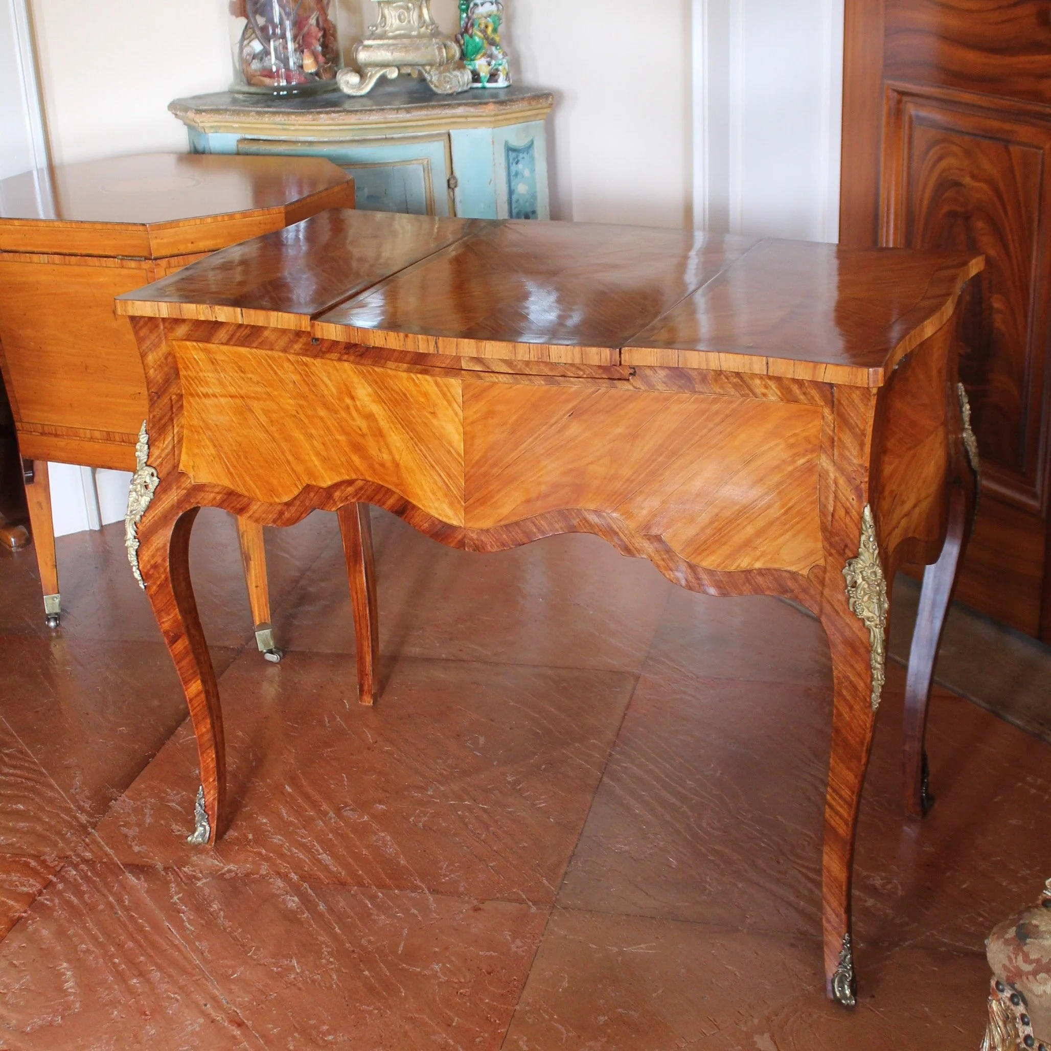 French-Louis-XV-Style-Marquetry-Satinwood-And-Tulipwood-dressing-Table (6).jpeg
