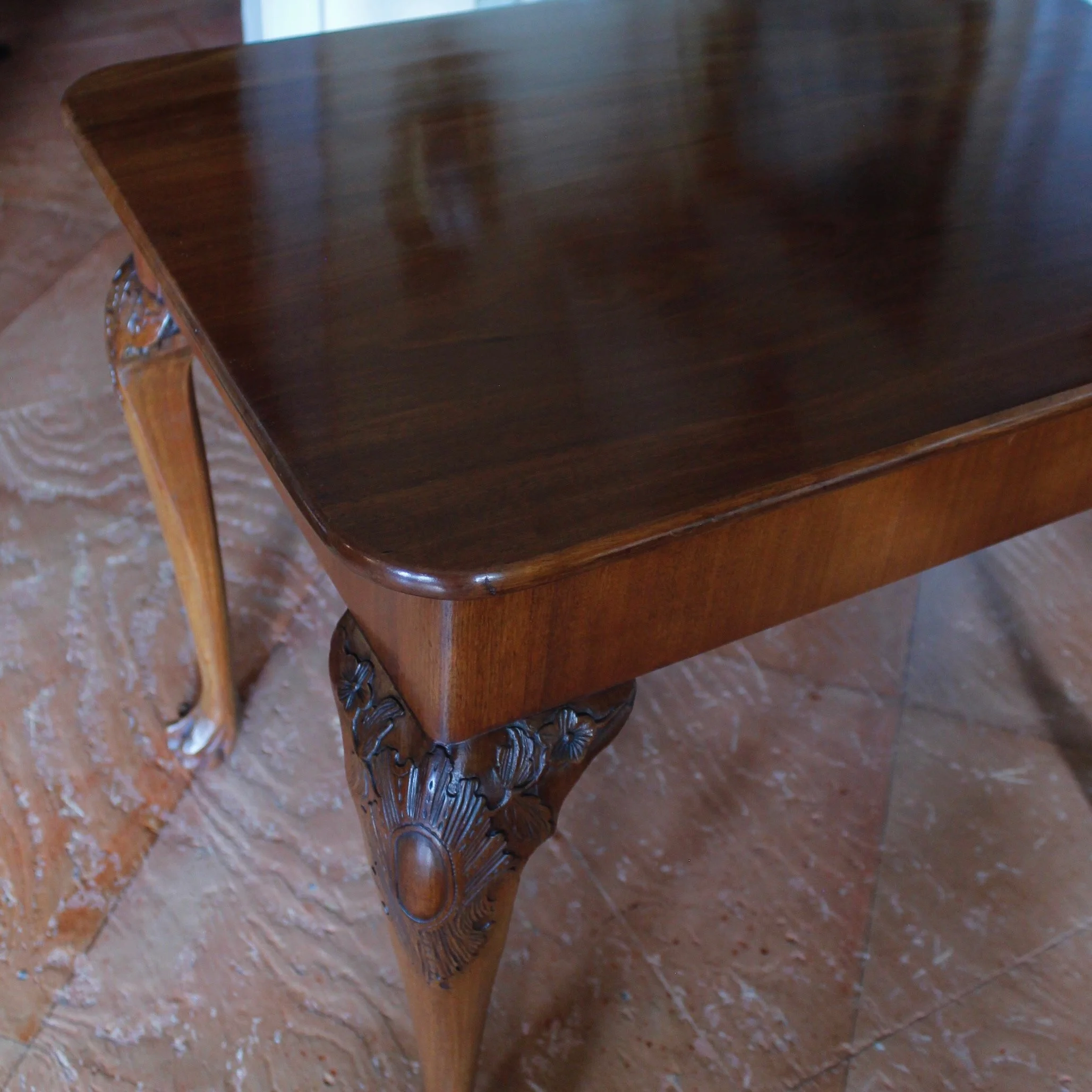 Georgian-Carved-Center-Table-Console-Table-With-Hairy-Paw-Feet (4)