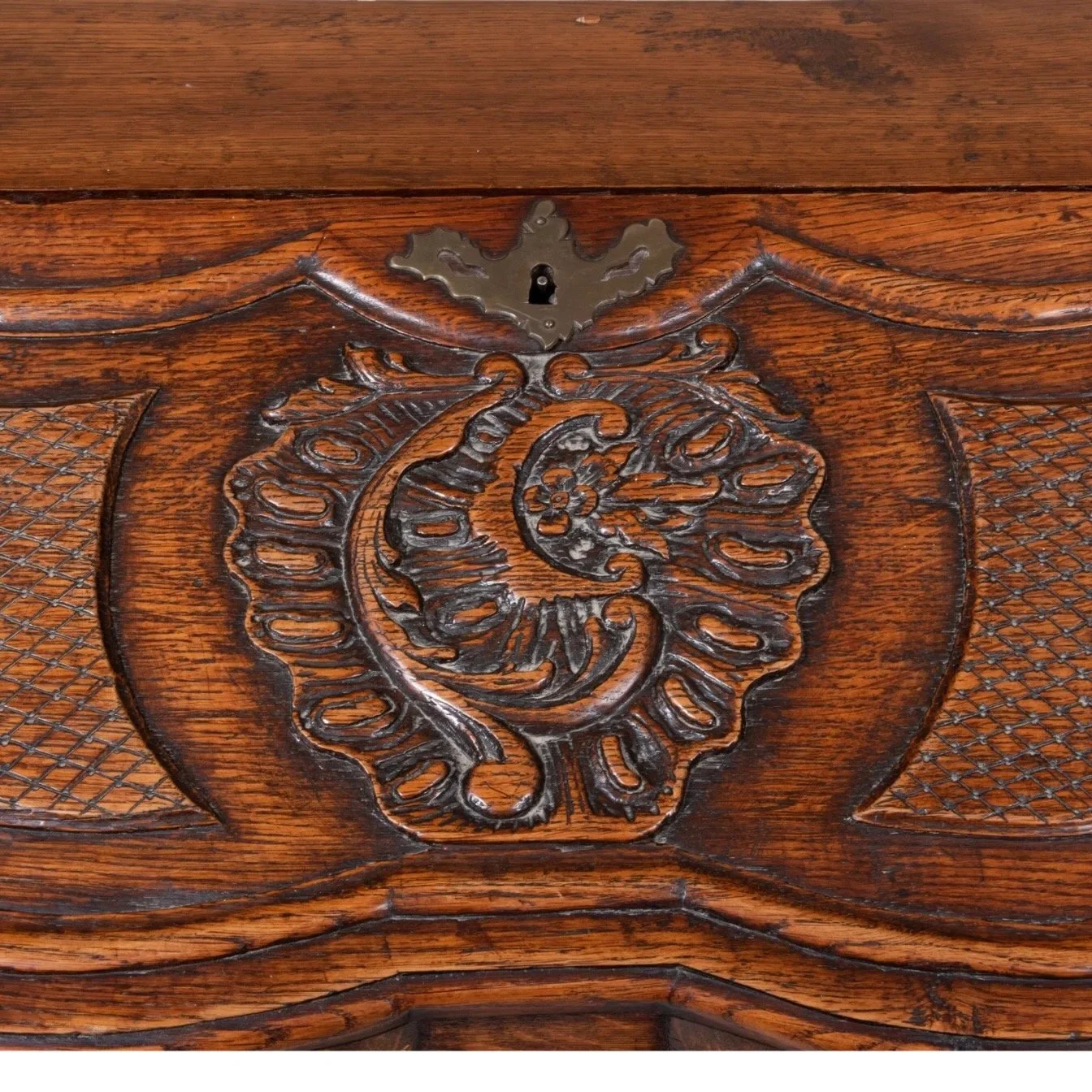 continental-rococo-carved-slant-front-desk-top-commode (4)-detail
