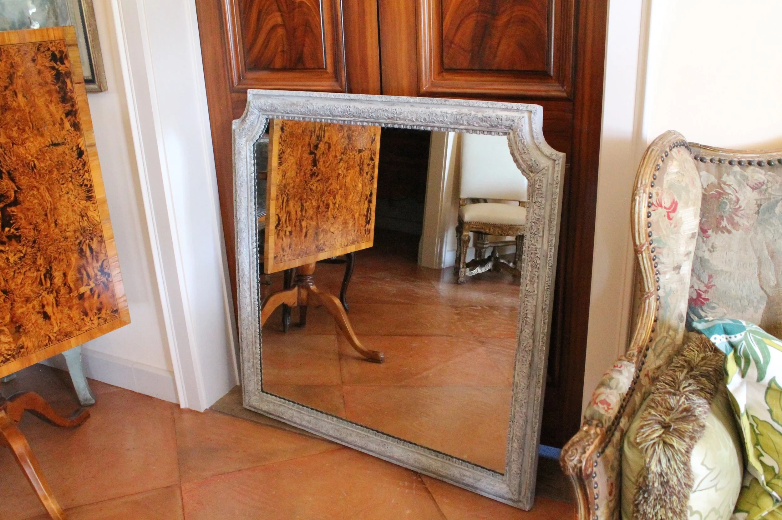 French-Régence-carved-grey-painted-Mirror (16