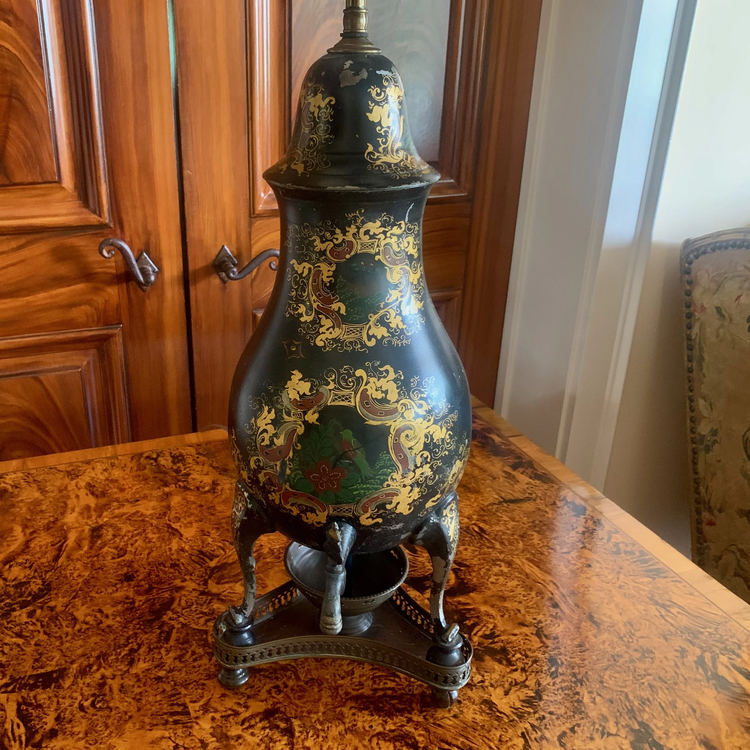 Painted-and-Gilded-Continental-Samovar-Adapted-into-a-Lamp (10).jpeg