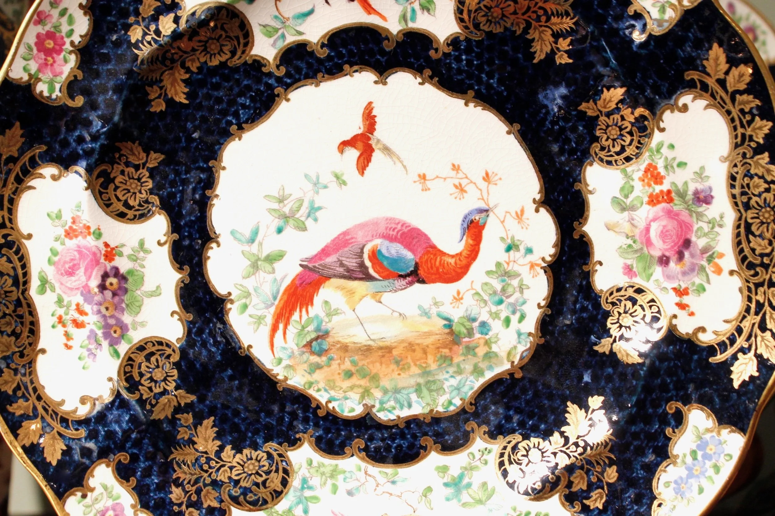 “Chelsea-Bird’-Pattern-Garniture-of-Antique-English-Porcelain (13)