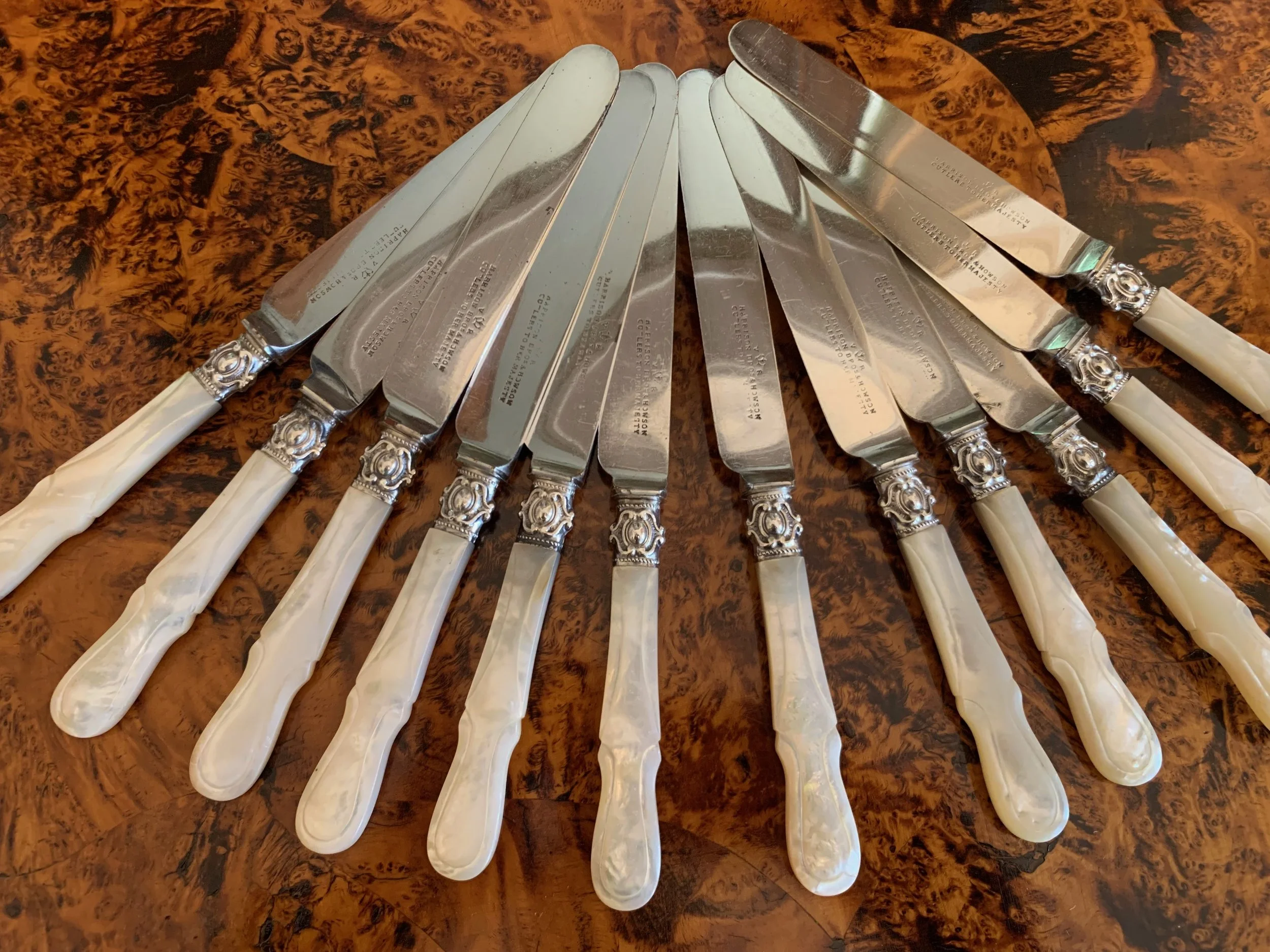 Harrison-Bros.-&-Howson-English-Silver-&-Mother-of-Pearl-Knives (2).jpeg