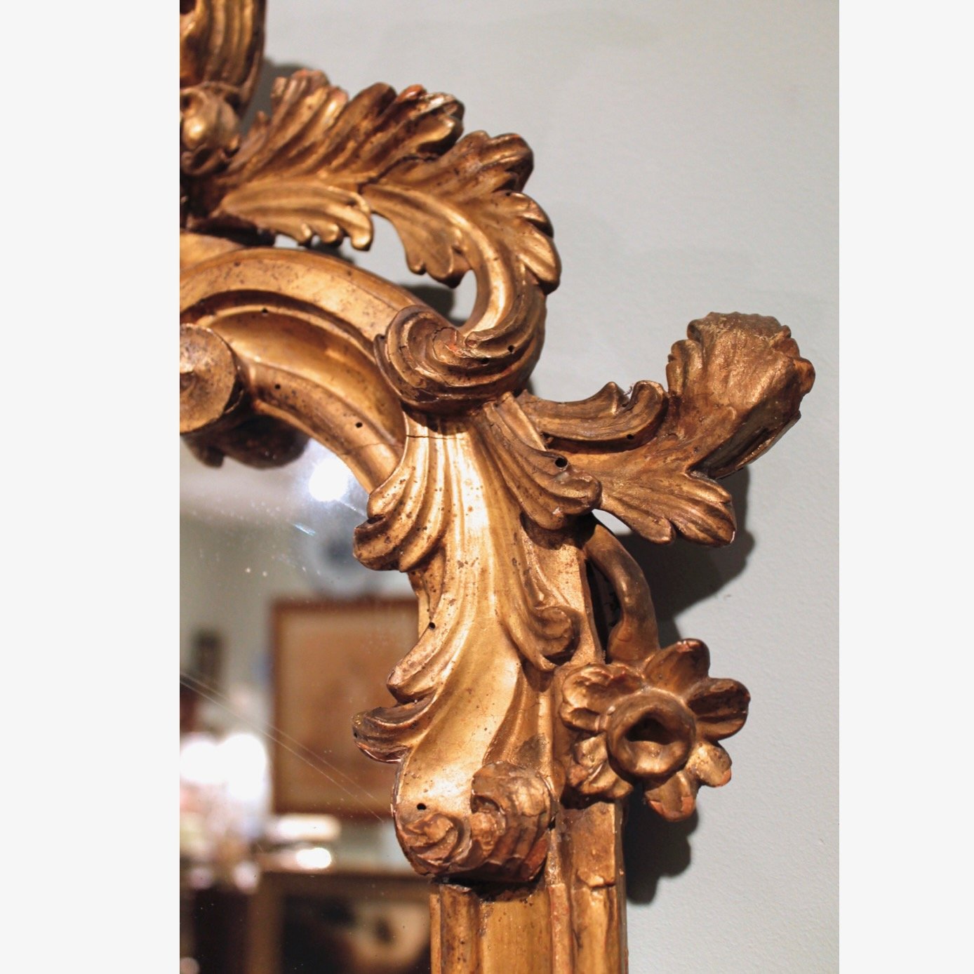 Italian-Giltwood-Carved-Rococo-Mirror-19th-Century (2)-detail