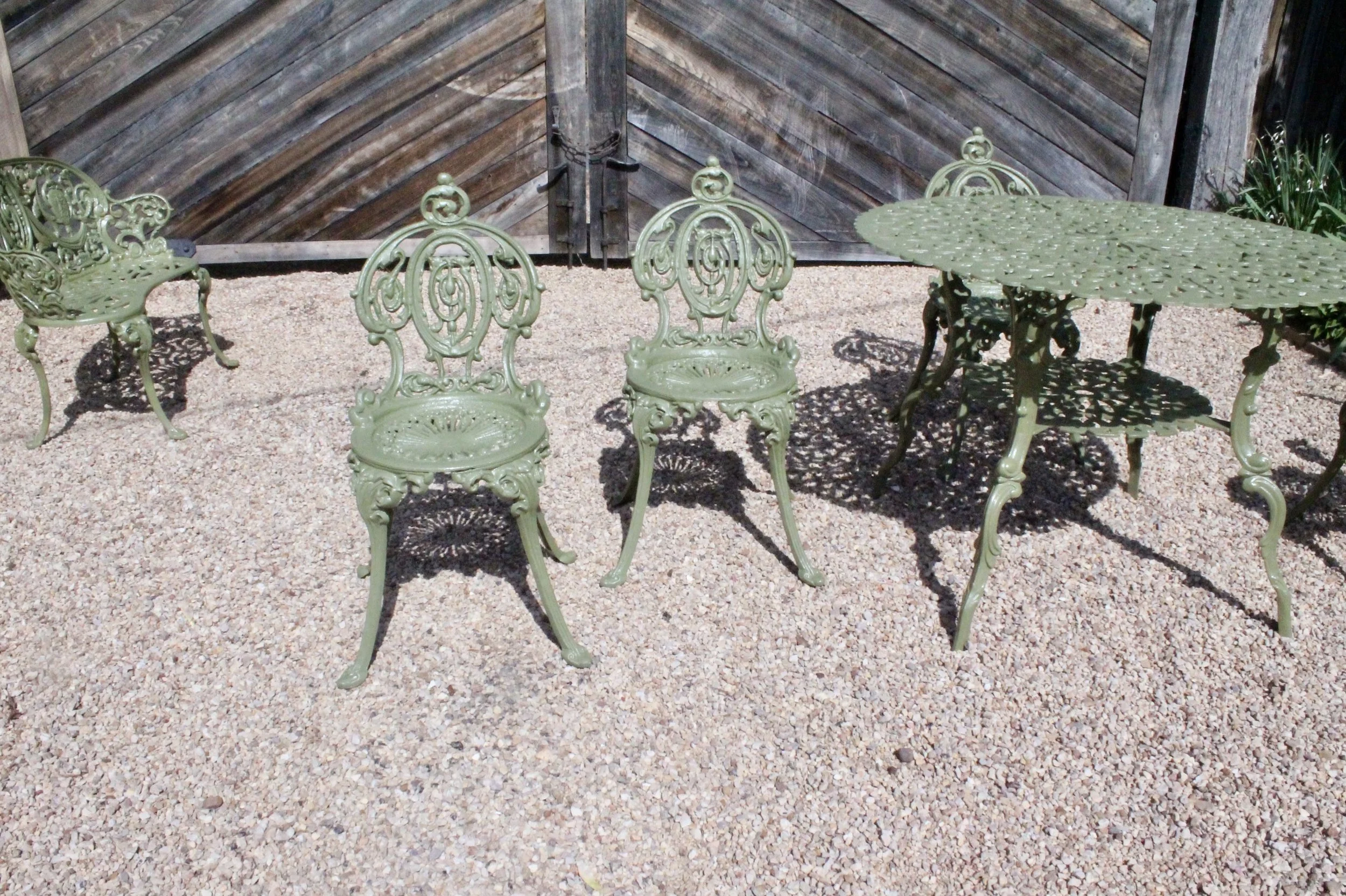 Set of Green Painted Metal Outdoor Garden Furniture: Antique Cameo Pattern, Six Pieces