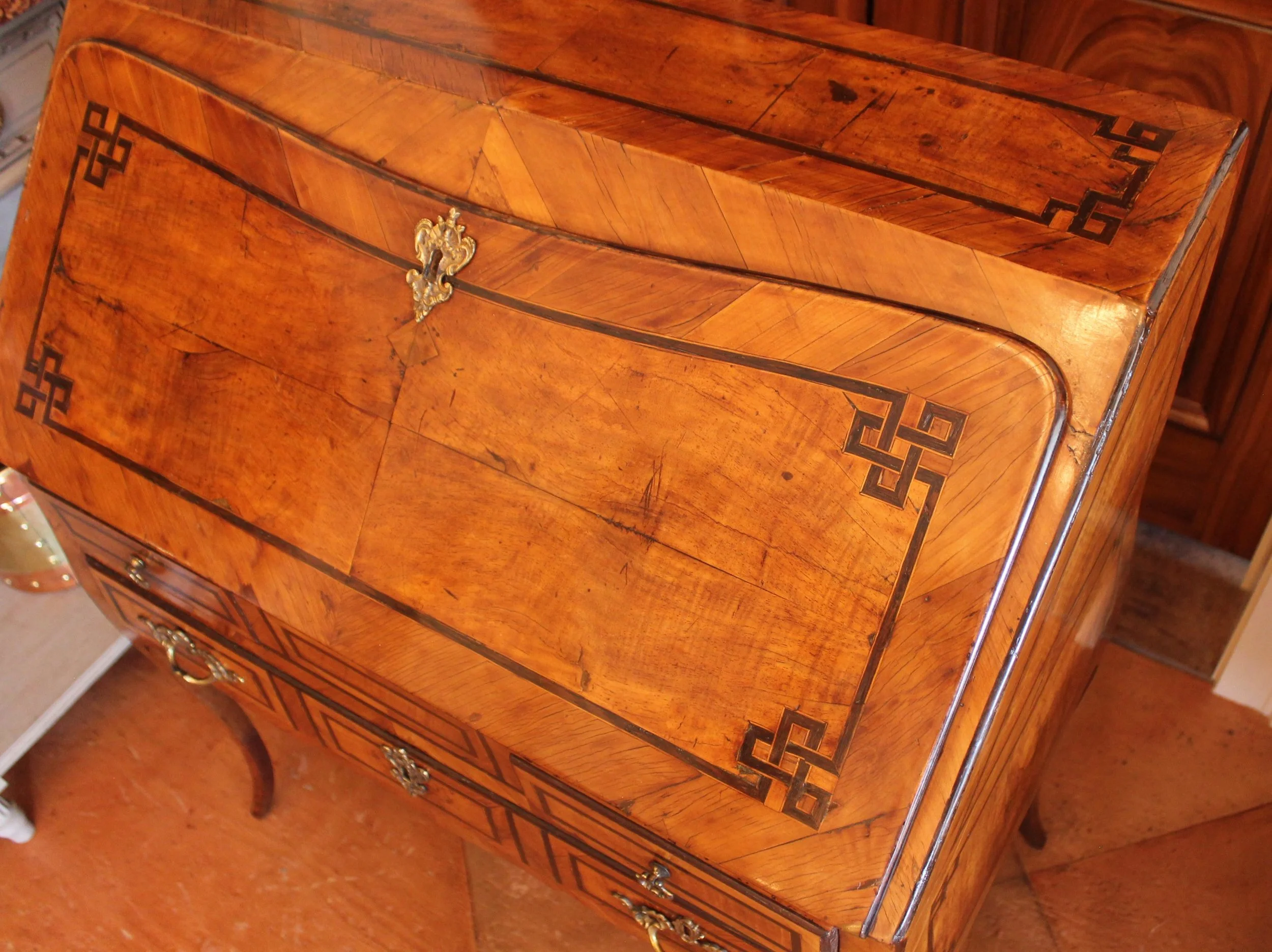 Antique-French-Provincial-Marquetry-Slant-Front-Desk (13)-detail