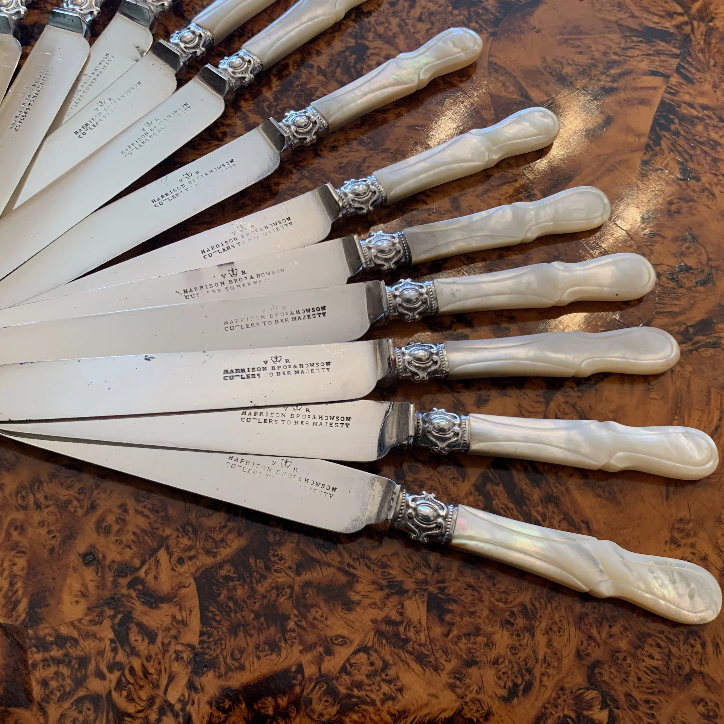 Harrison-Bros.-&-Howson-English-Silver-&-Mother-of-Pearl-Knives (6).jpeg