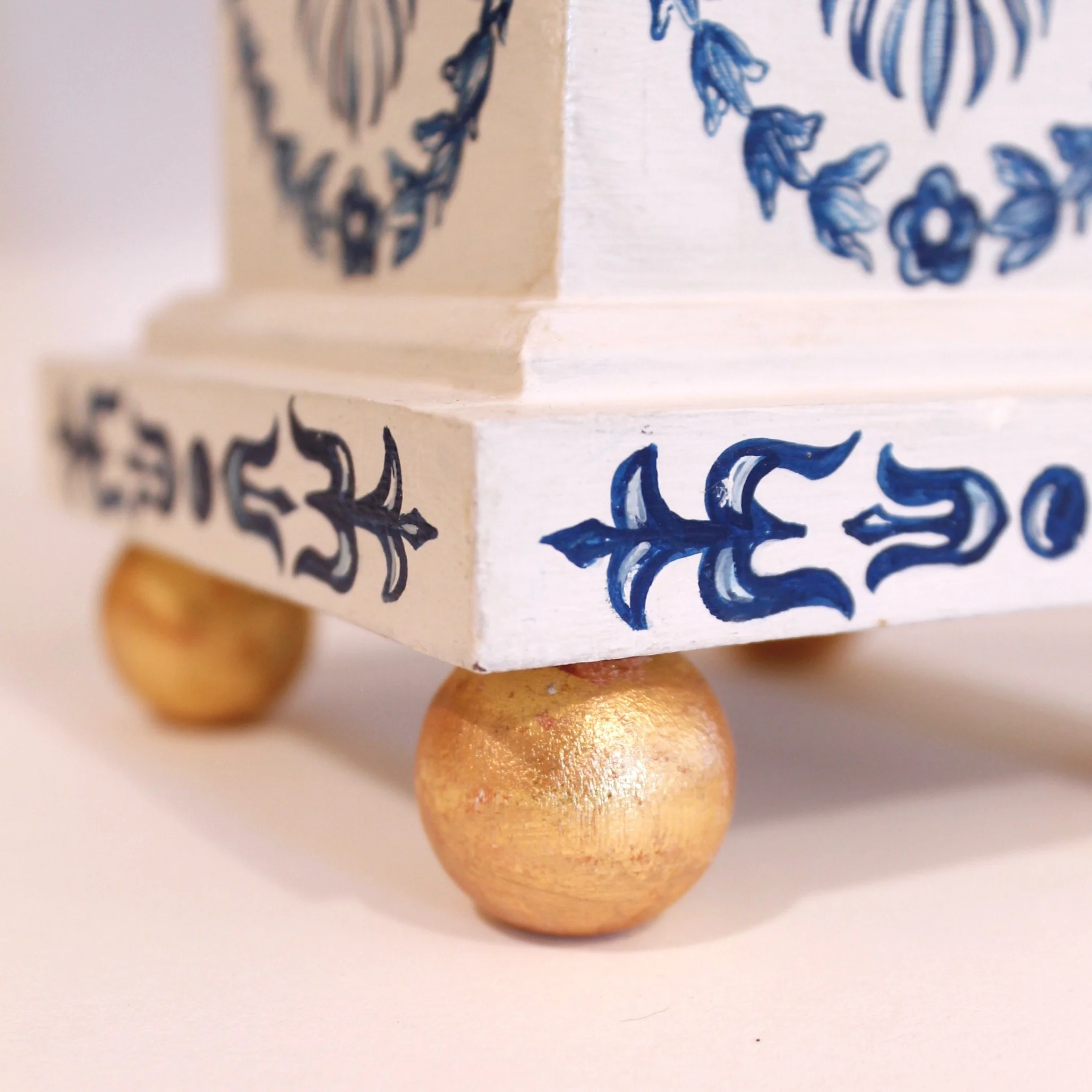 Pair Neoclassical Painted Gilt Lamps