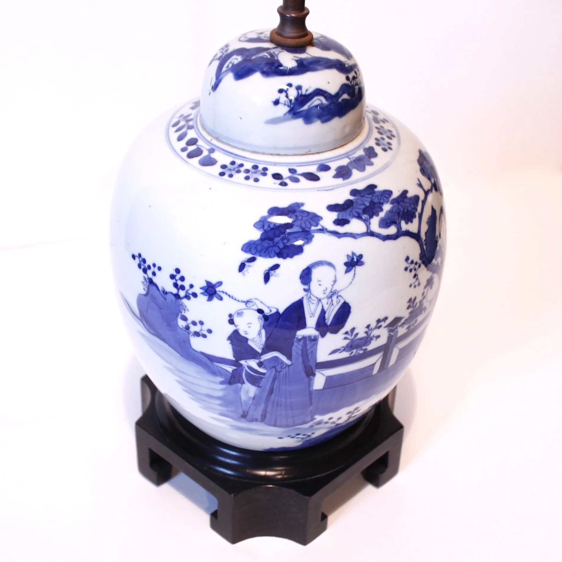 Pair of Chinese Blue and White kangxi Decorated Ginger Jar Lamps