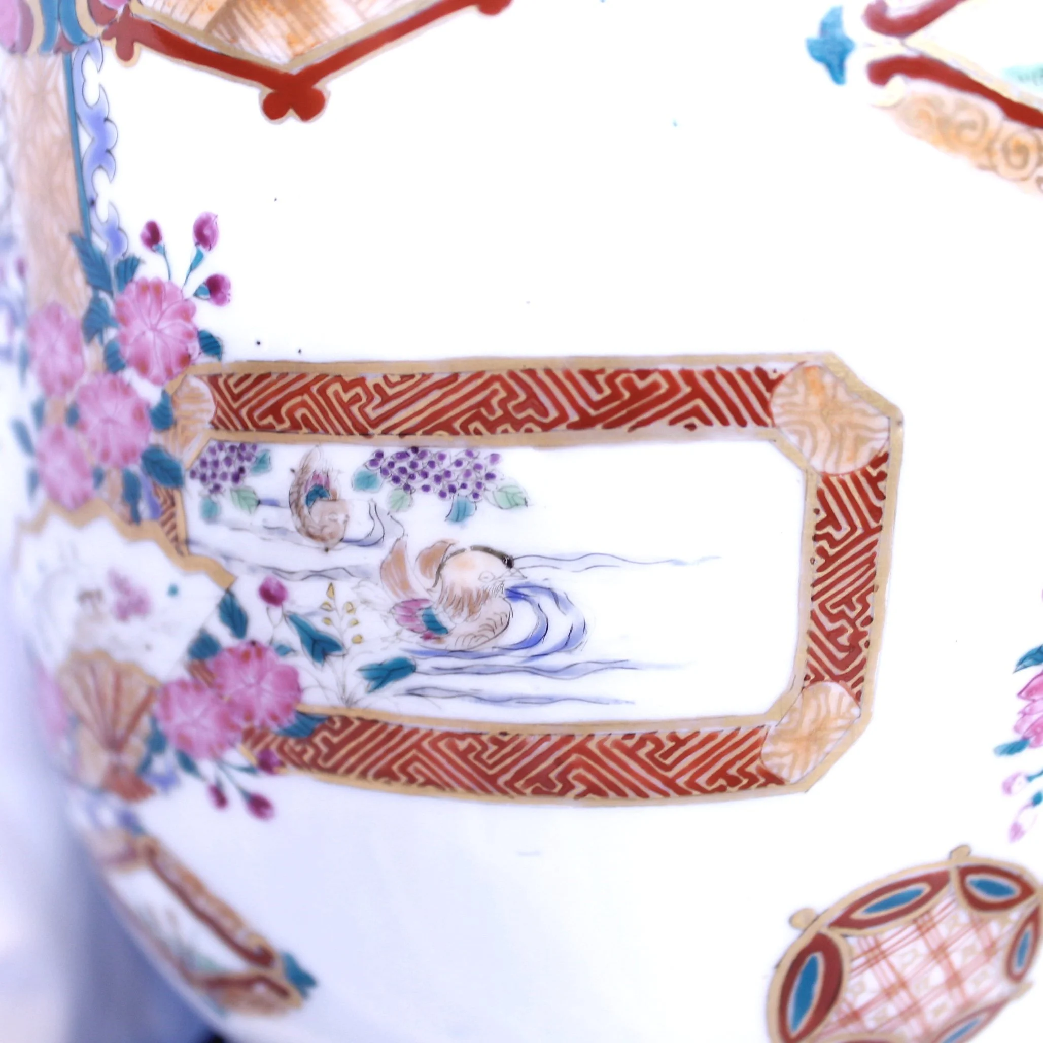 Kakiemon Famille Rose Porcelain Japanese Vase Lamp