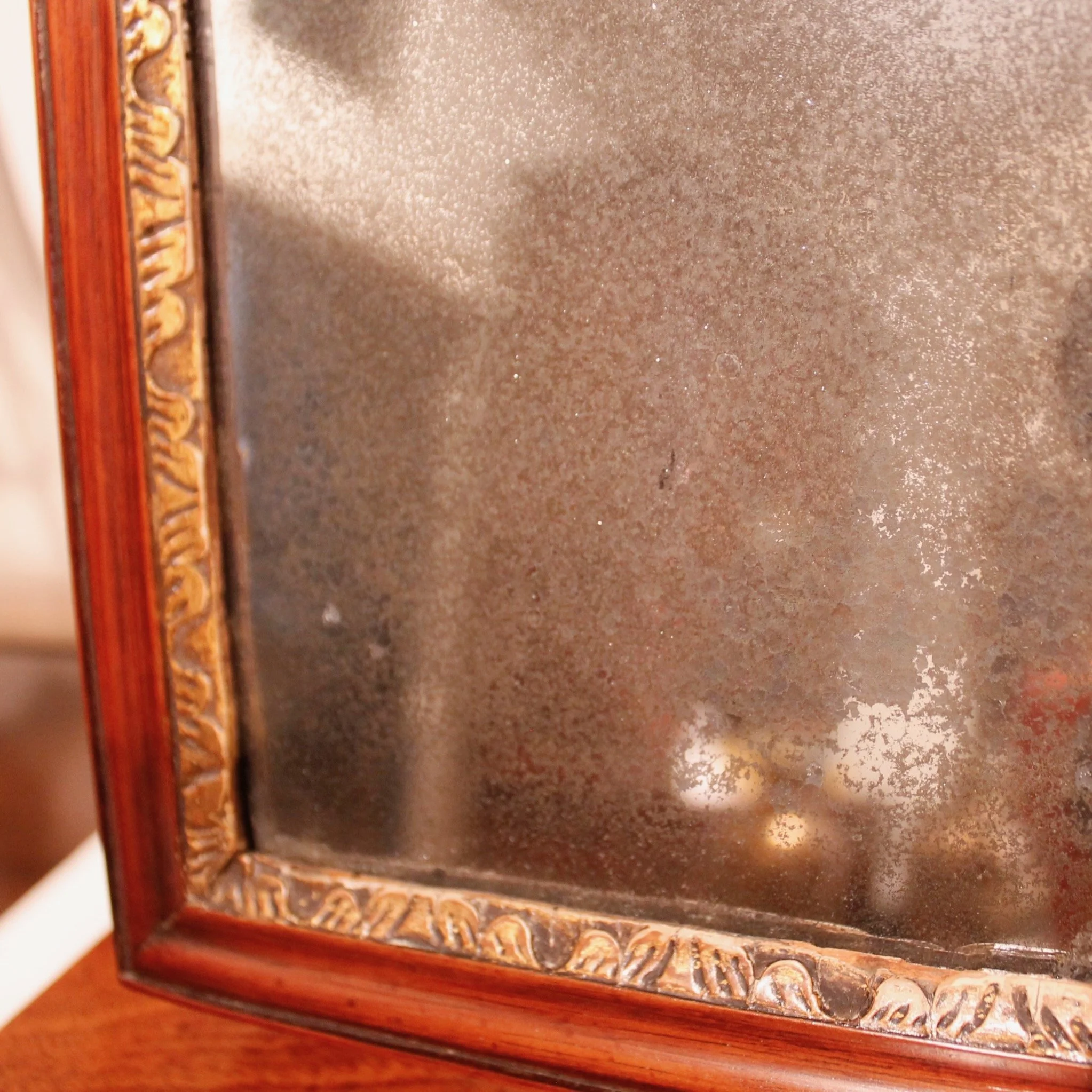 Georgian-Period-Walnut-and parcel-Gilt-Dressing-Mirror (10)
