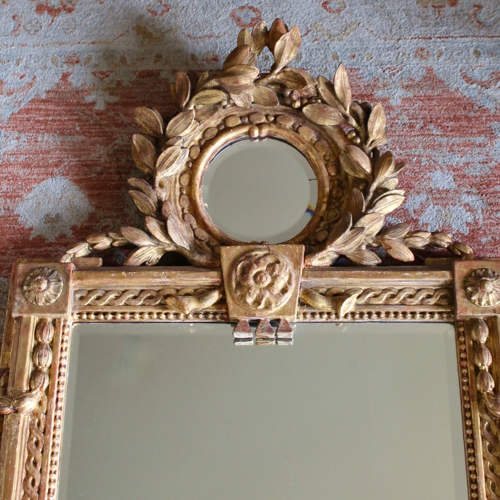 Italian-Giltwood-Neoclassical-Mirror-With-Laurel-Crest (3)