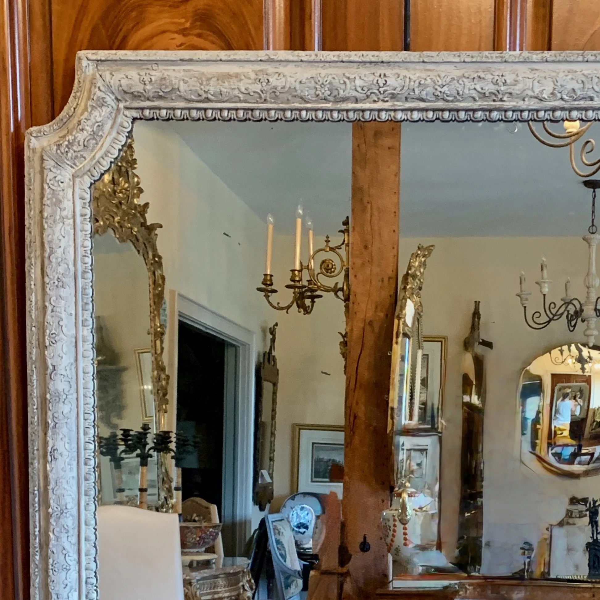 French-Régence-carved-grey-painted-Mirror (2)-top