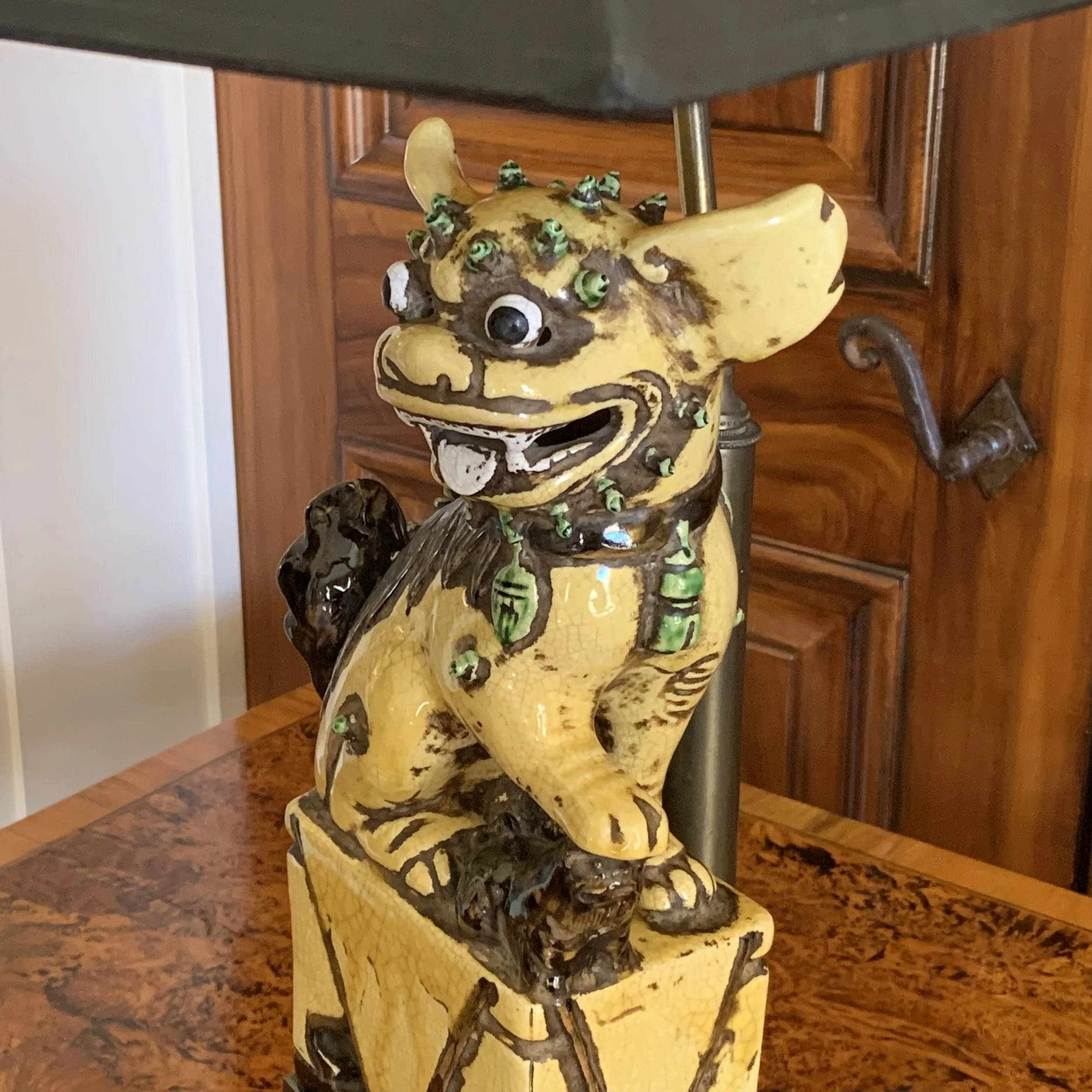 Chinese Yellow Sculpture Foo Dog Lamp
