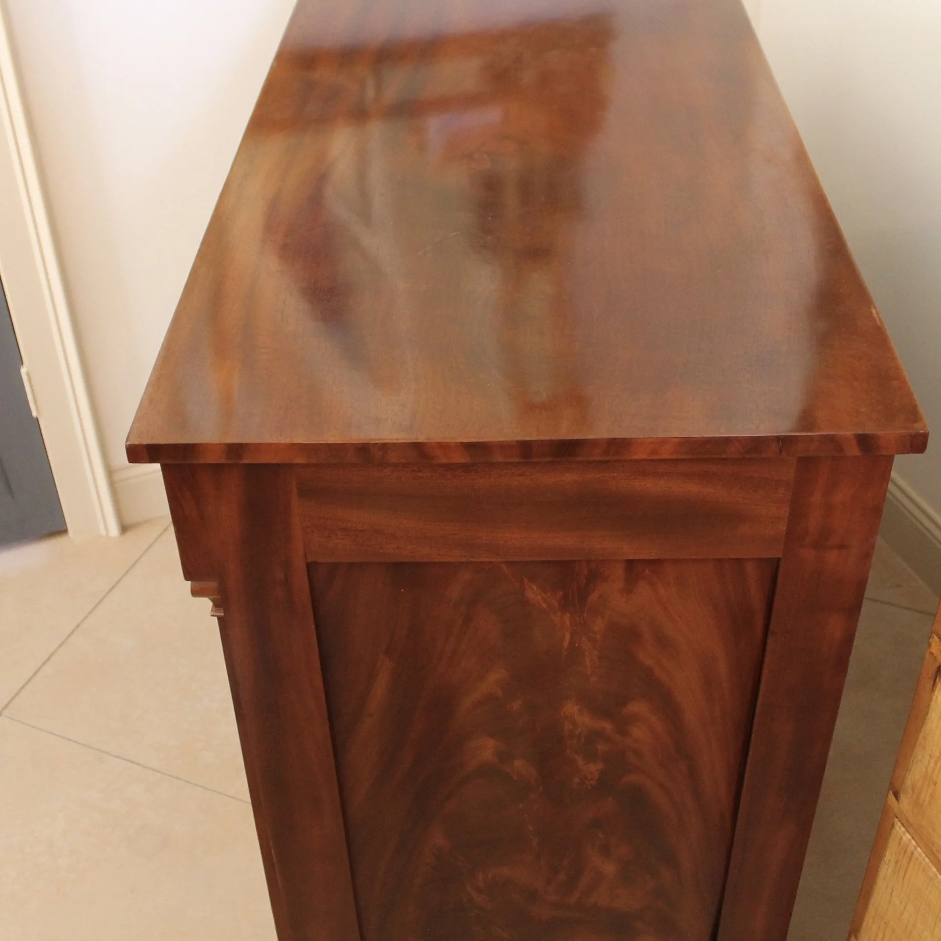 Large American Classical Mahogany Chest of Drawers