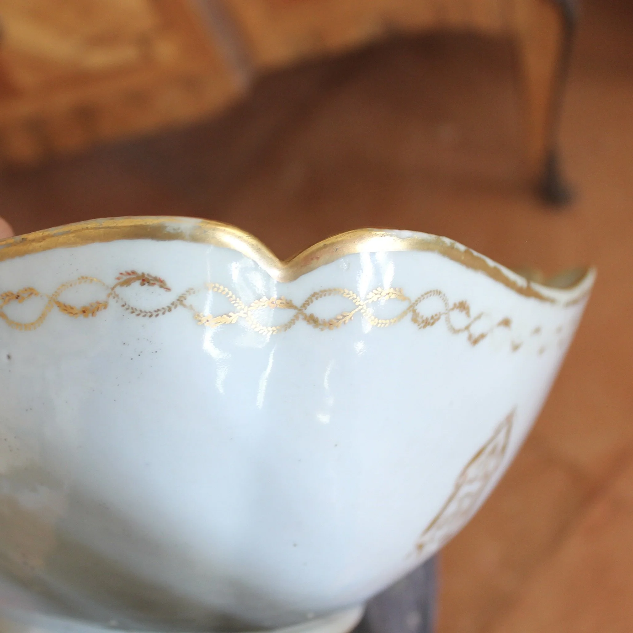 Chinese Export Porcelain, Blue and Gilt salad bowl and plates