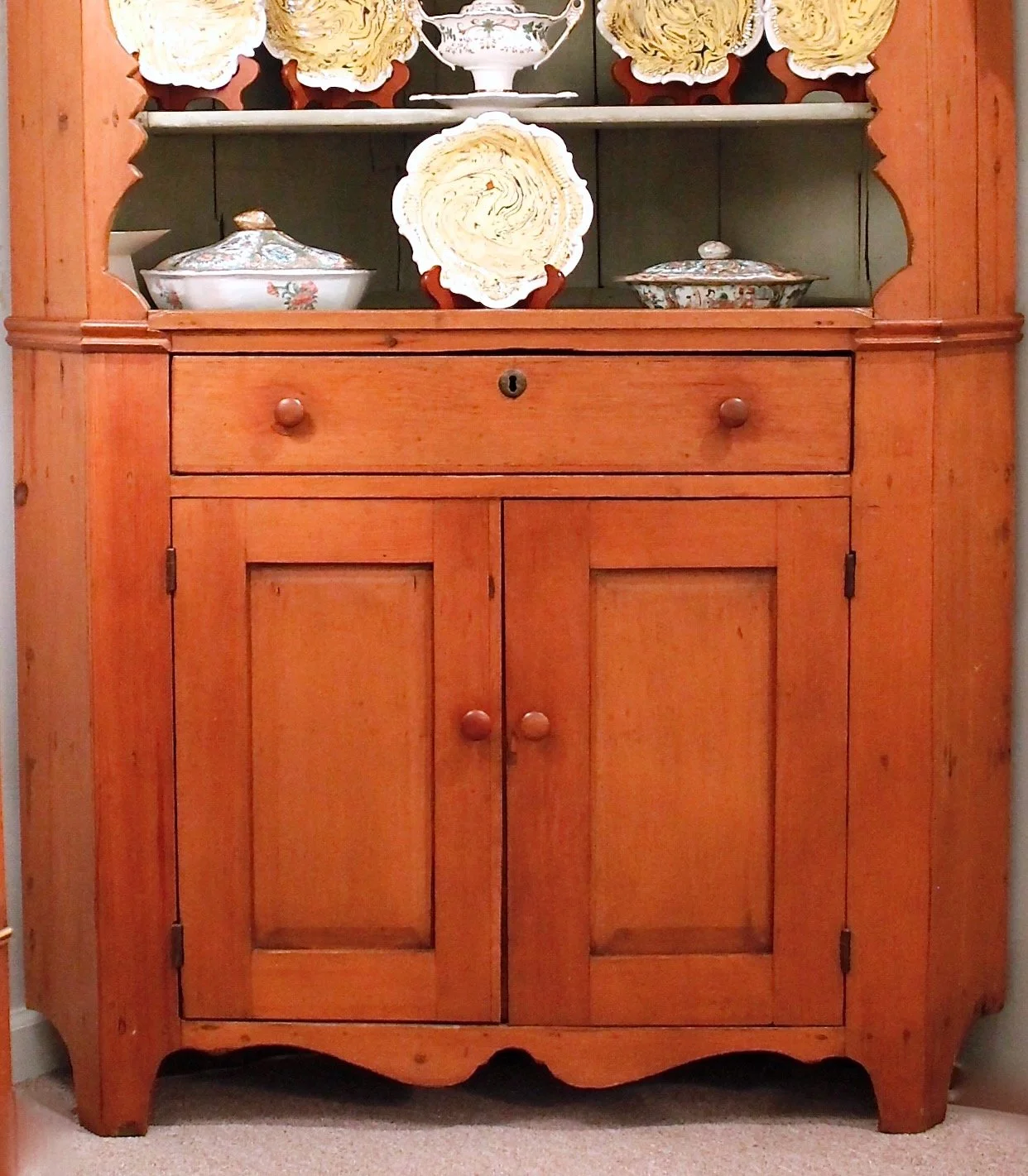 Pennsylvania antique open corner cupboard (4)-bottom