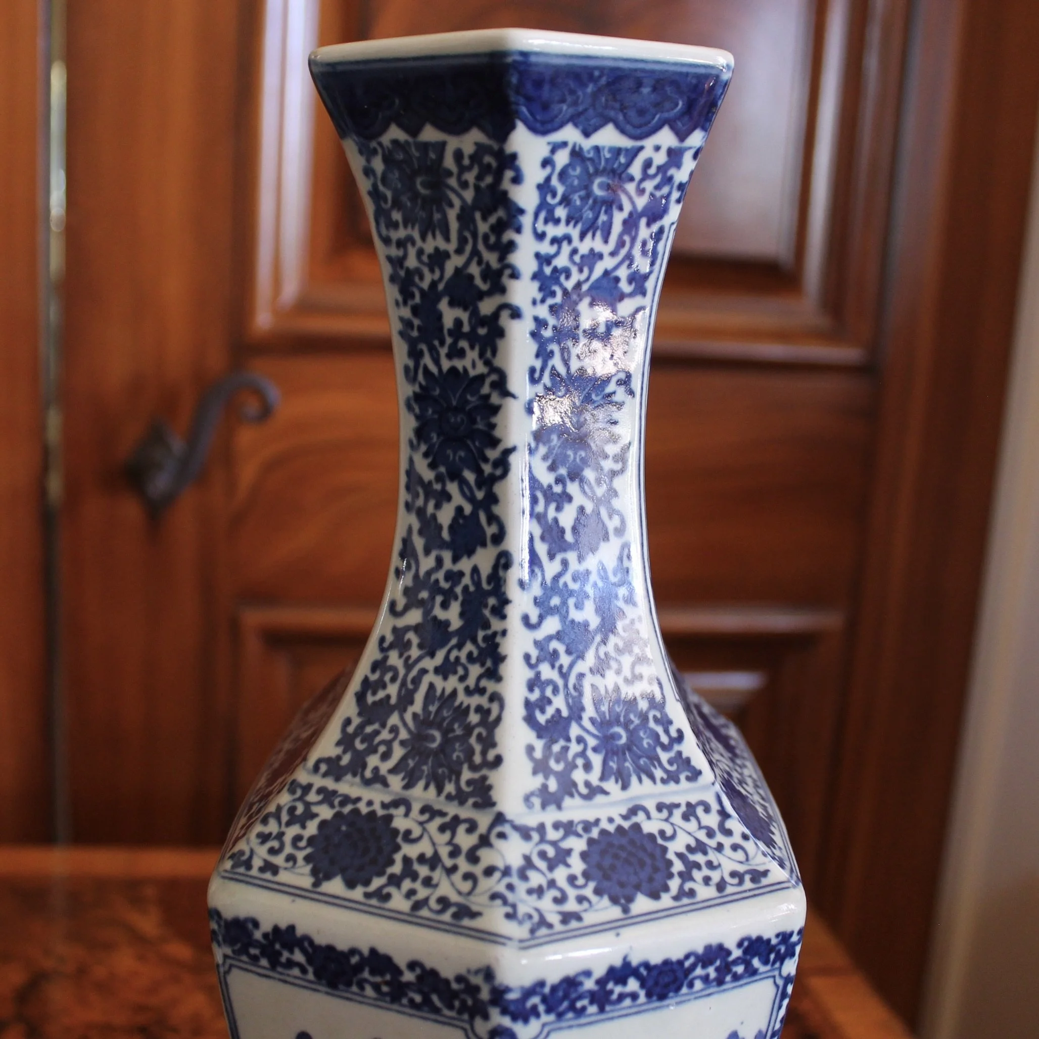 Chinese Antique Blue and White Export Porcelain Vases pair Nanking