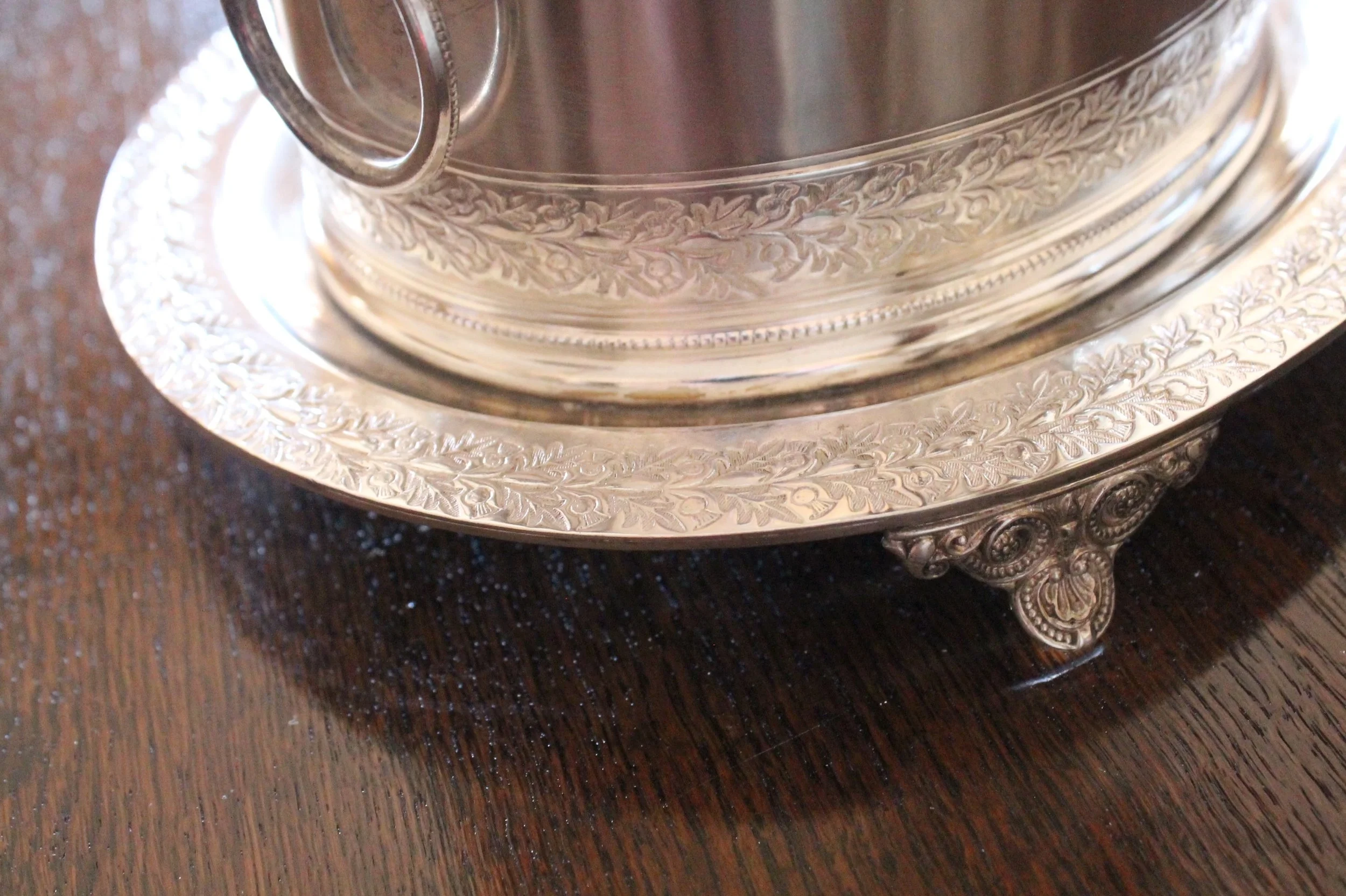 Large Silver-Plate-Biscuit-Box-Box-Mappin-&-Webb (14).jpeg