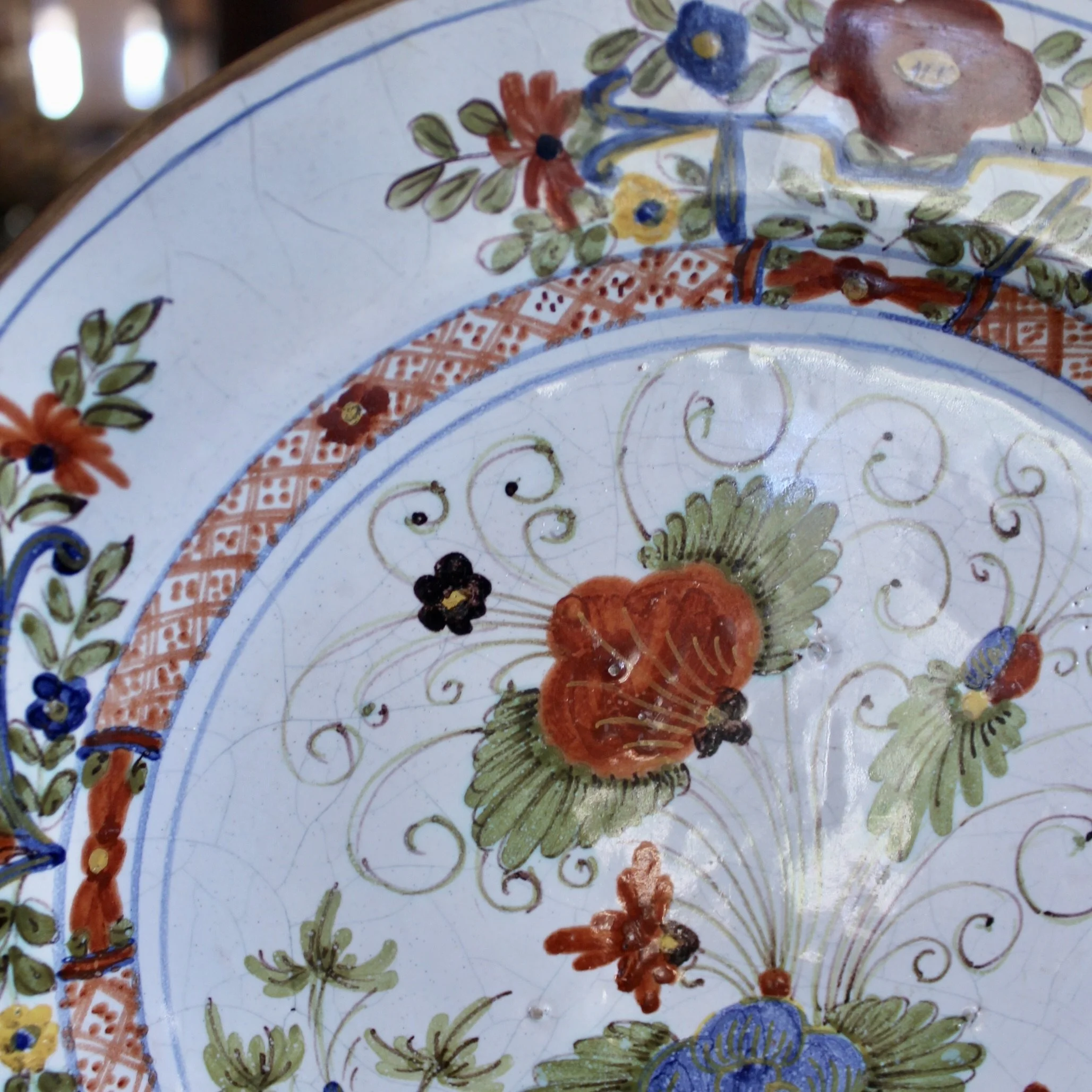 Pair of 18th Century Garofano Pattern Itlalian Faience Plates