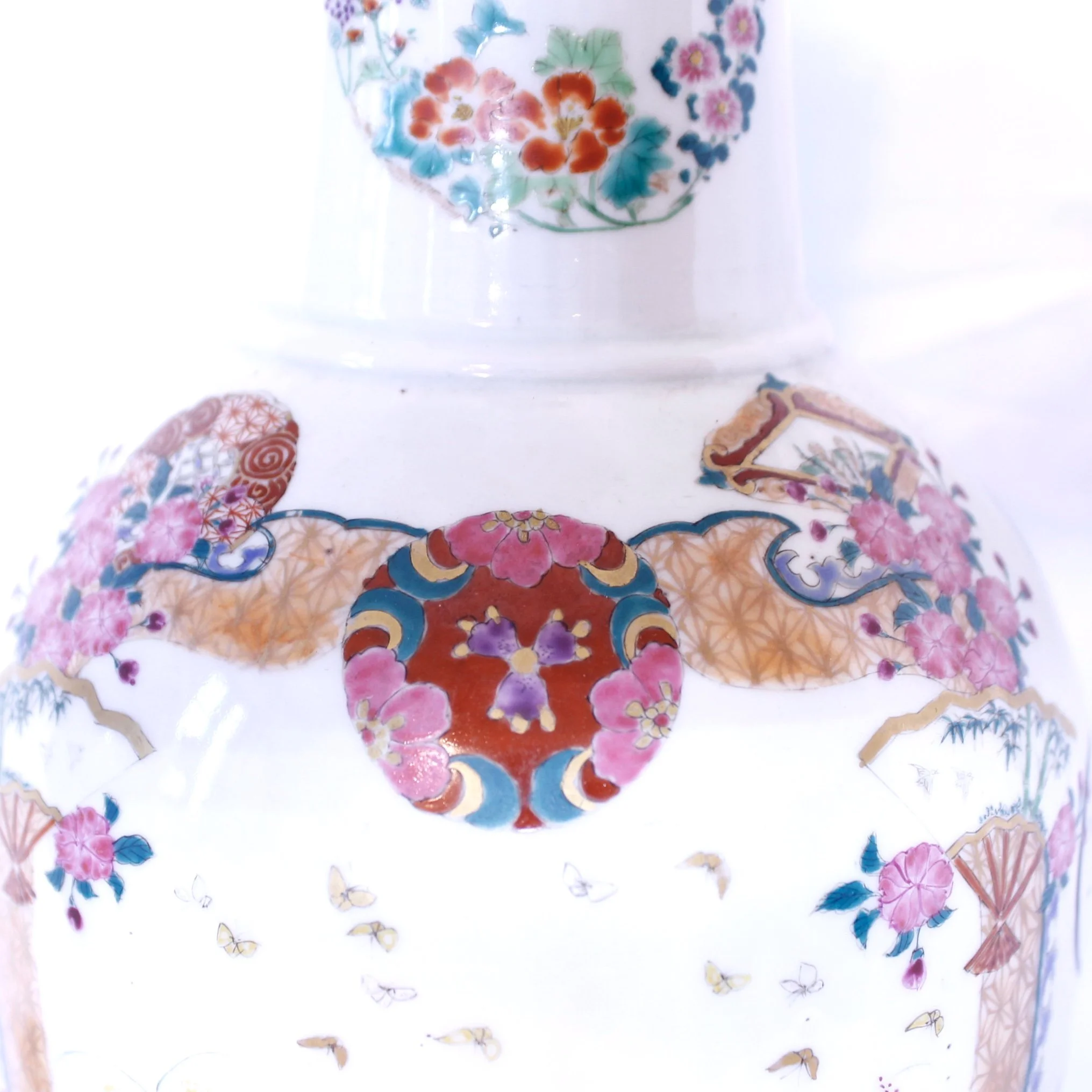 Kakiemon Famille Rose Porcelain Japanese Vase Lamp