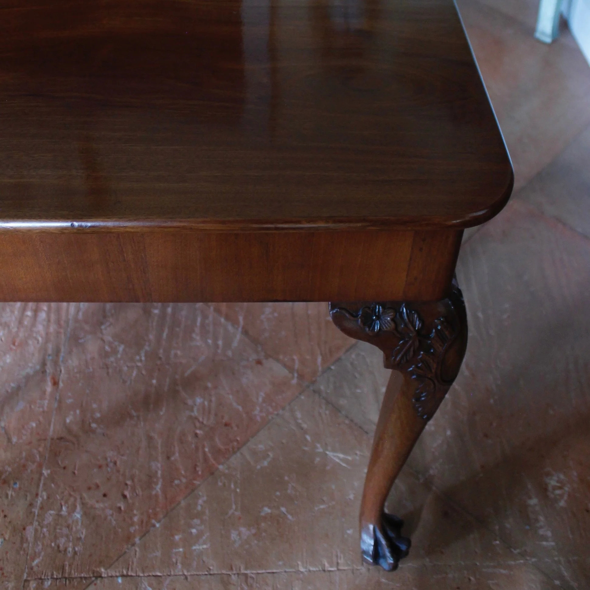 Georgian-Carved-Center-Table-Console-Table-With-Hairy-Paw-Feet (5)