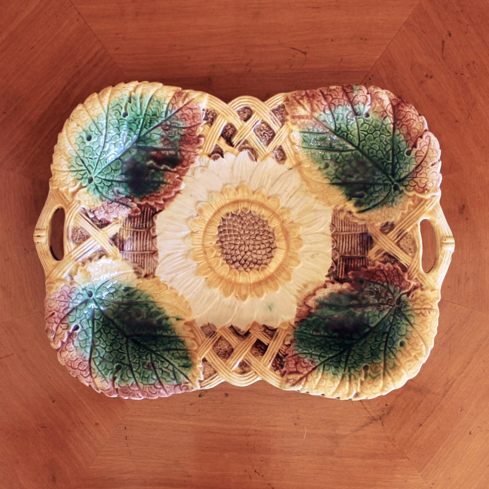 Sunflower Begonia Leaf Majolica