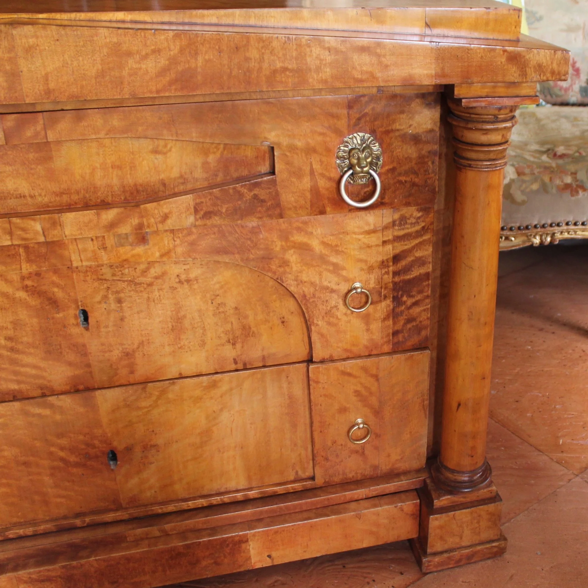 Biedermeier-Birch-Commode-Chest-of-Drawers (16)-front-detail
