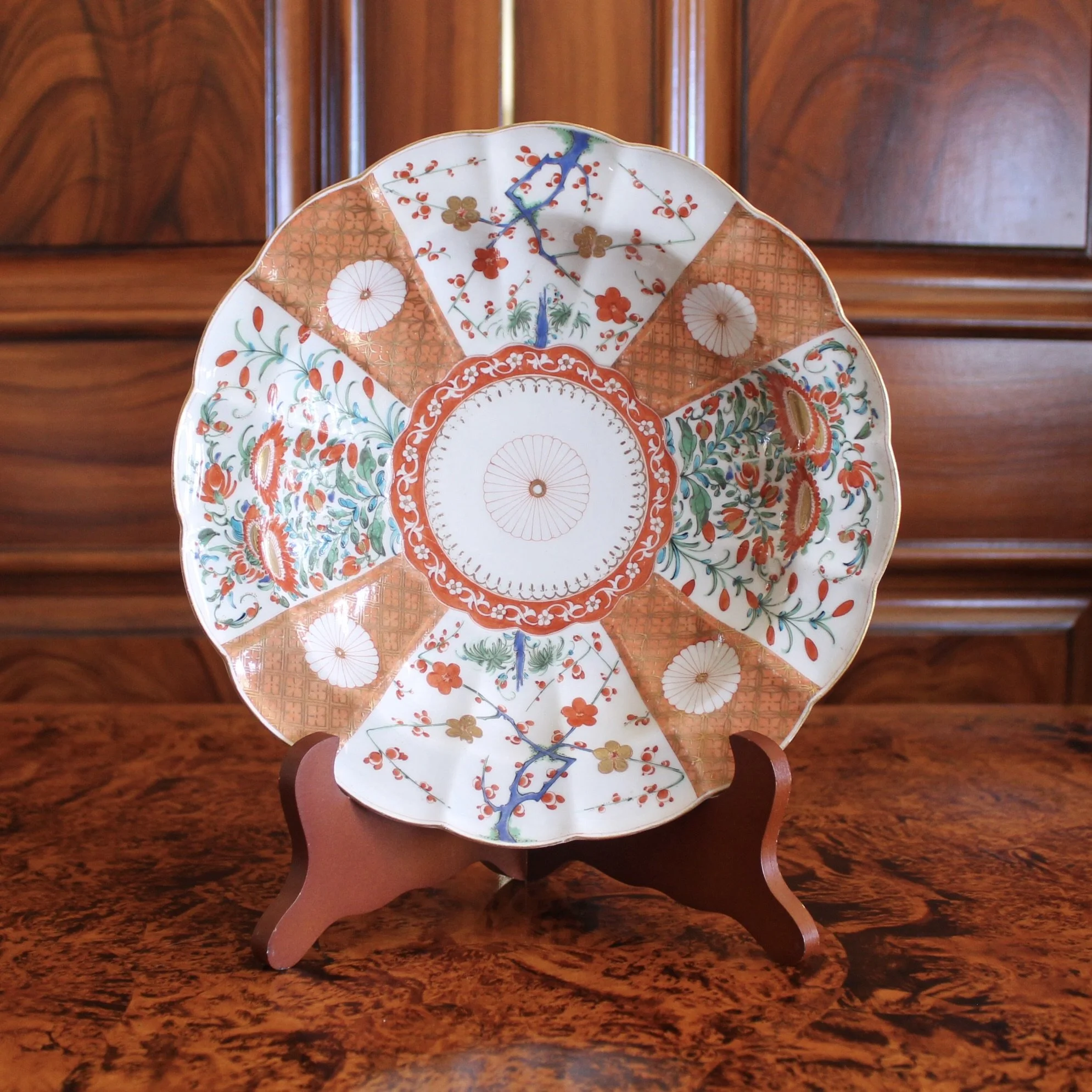 Japanese Scalloped Meiji Dish in Orange and Gold