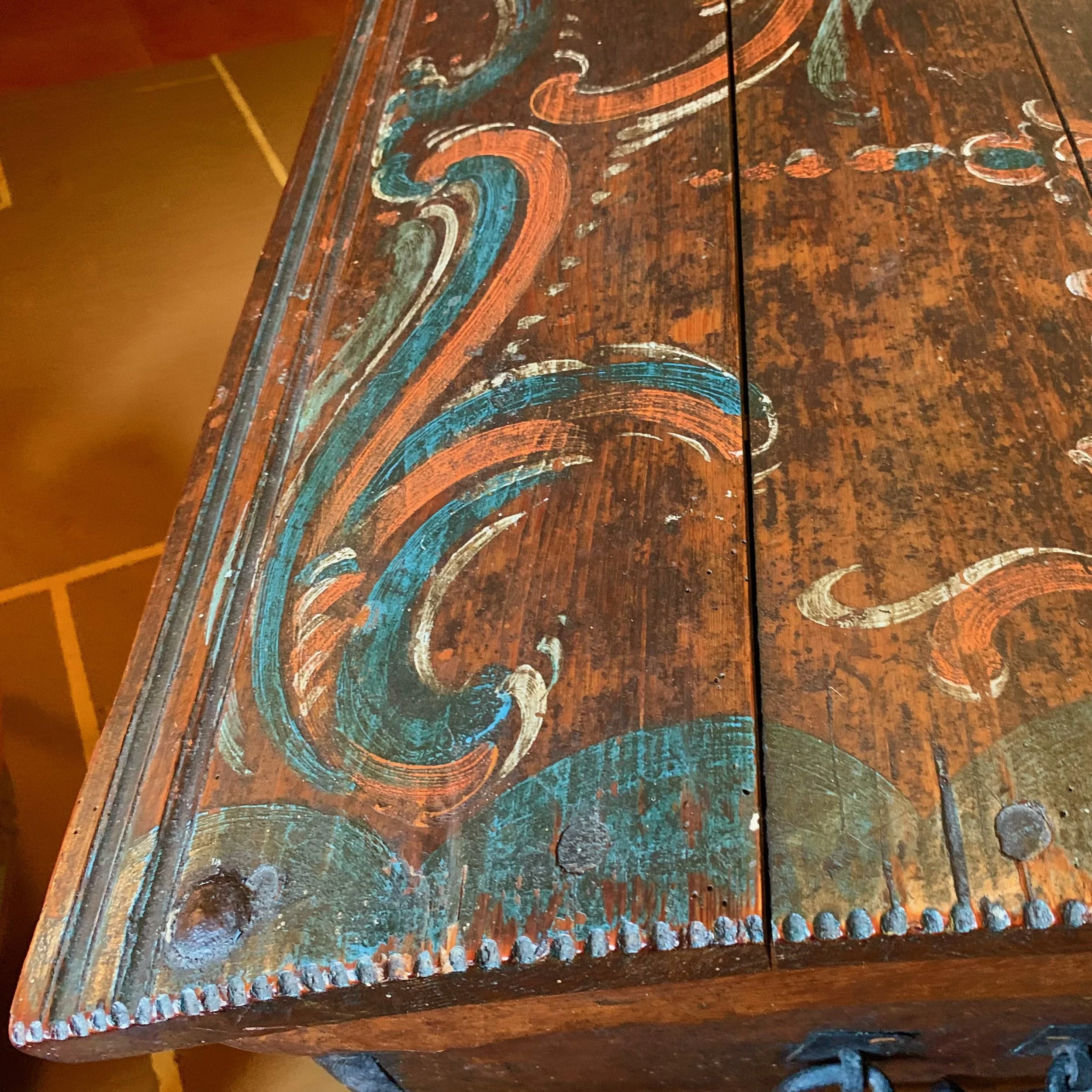 colorful-antique-swedish-painted-dowry-chestblanket-chest-18th-century (6)