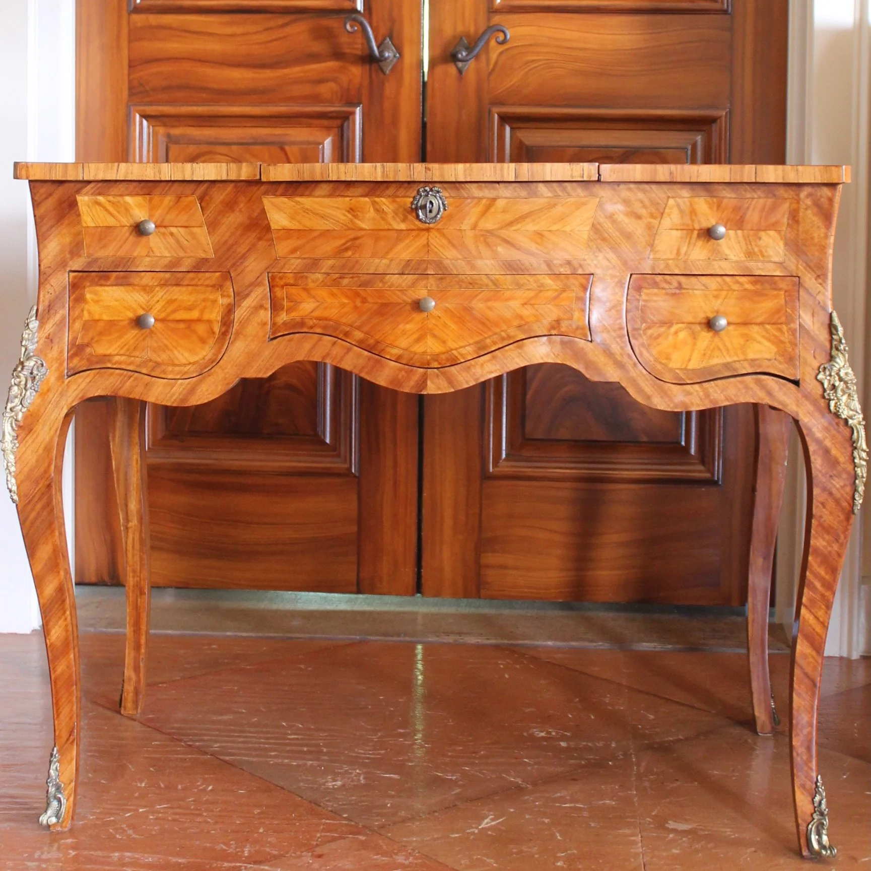 French-Louis-XV-Style-Marquetry-Satinwood-And-Tulipwood-dressing-Table-front