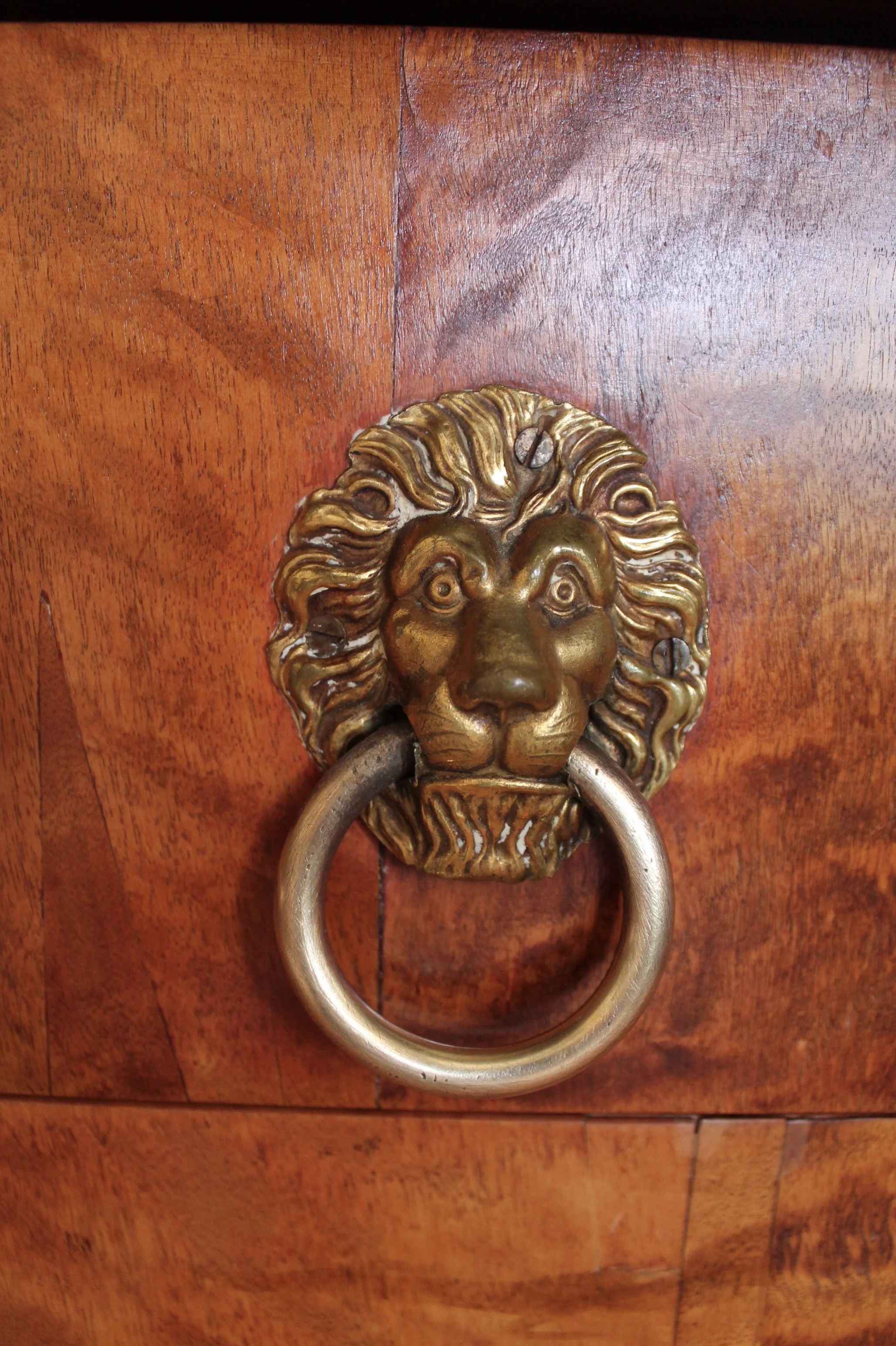 Biedermeier-Birch-Commode-Chest-of-Drawers (13)-detail