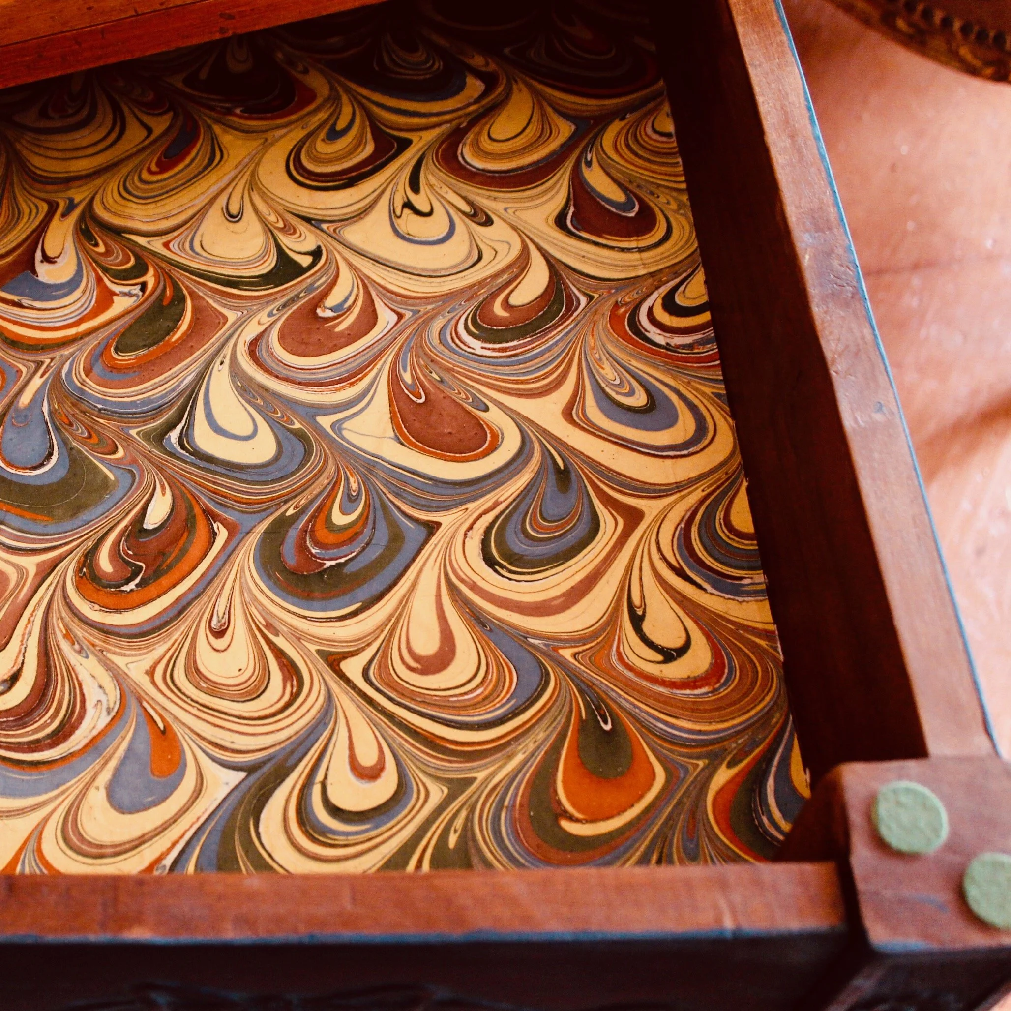 italian-mid-century-neoclassical-style-small-console-table-game-table-Card-table (10).jpeg