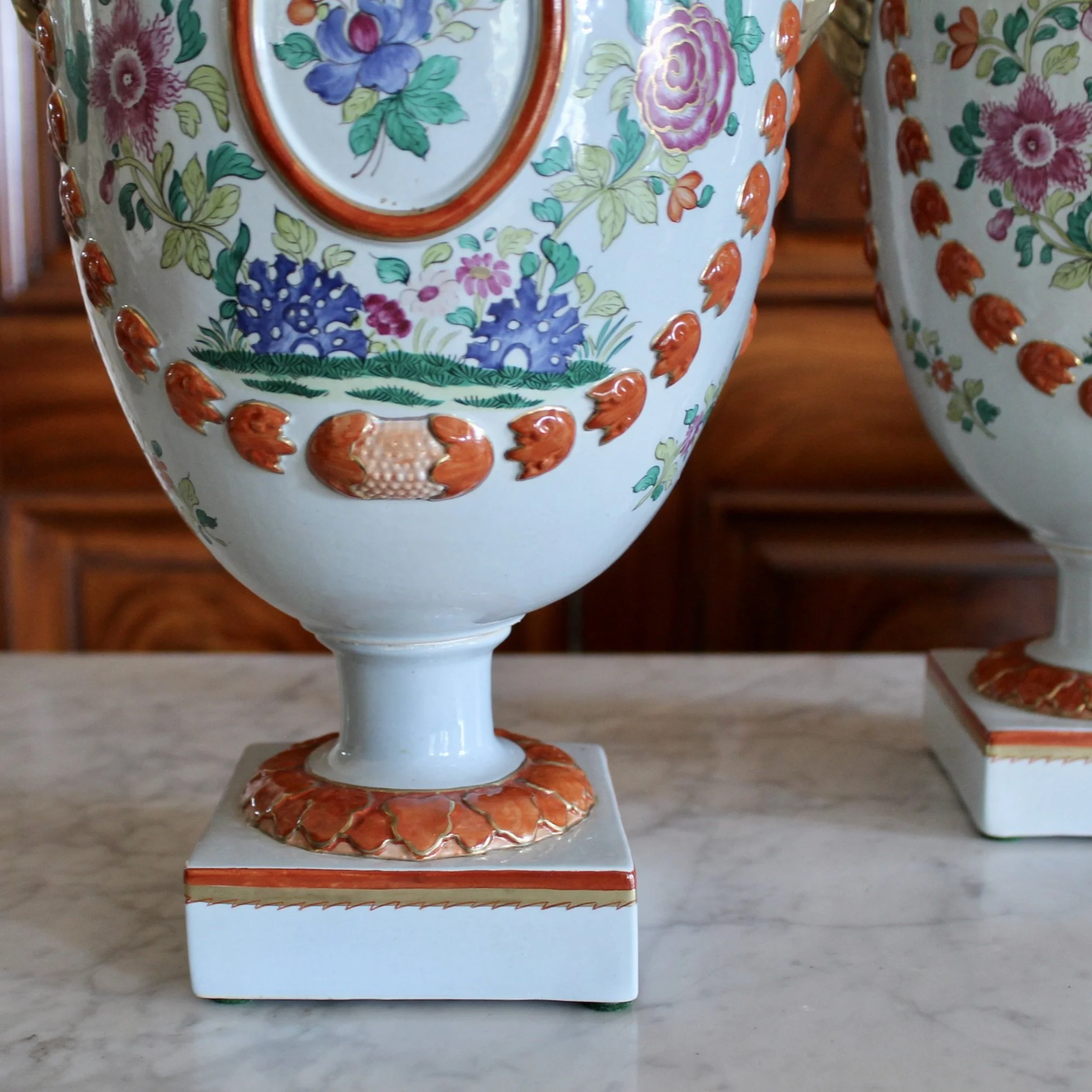 Pair of Large Italian Porcelain Chinese Export Style Covered Jars