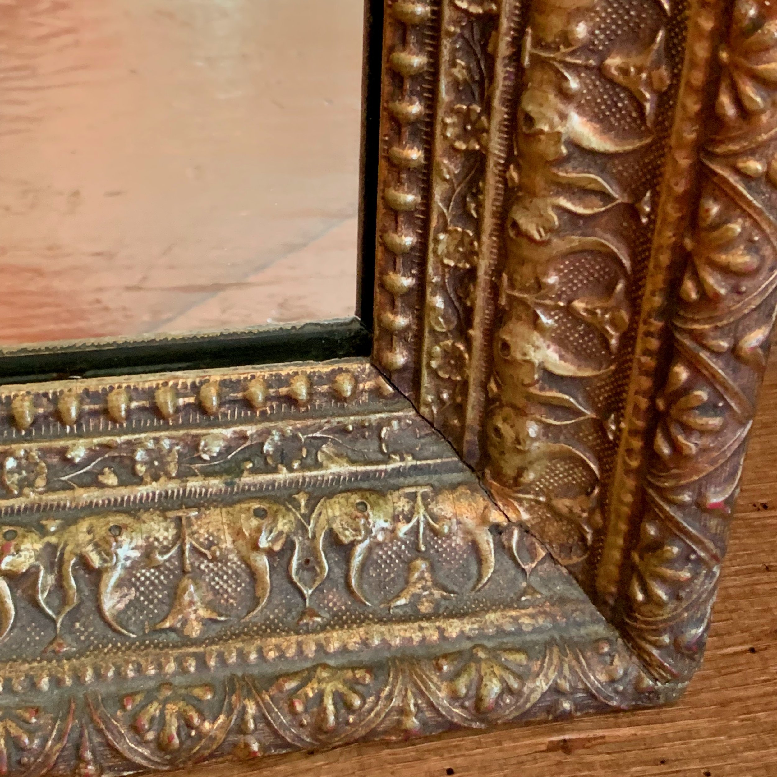 American-Gilt-Wall-Mirror-Late-19th-Century (3)-detail