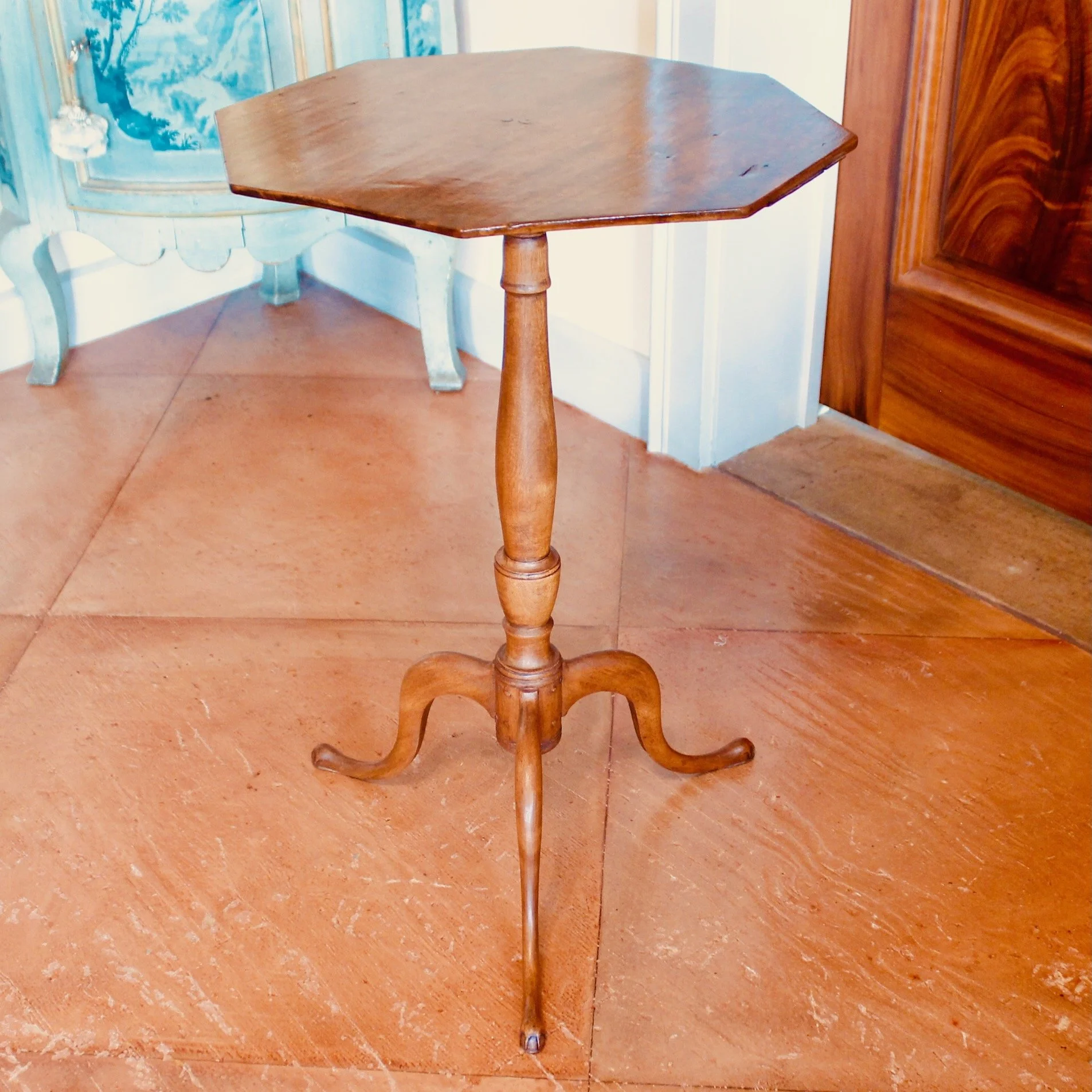 American-Federal-Octagonal-Top-Candle-Stand-Occasional-Table (1)