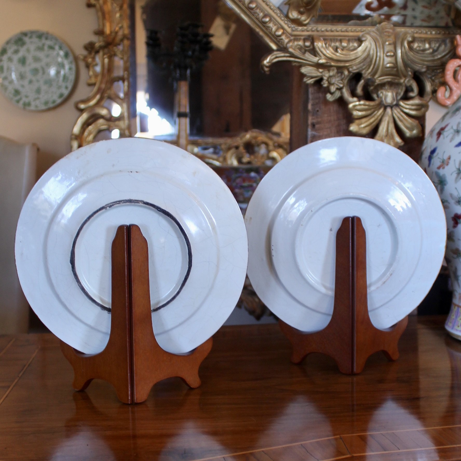 Pair of 18th Century Garofano Pattern Itlalian Faience Plates