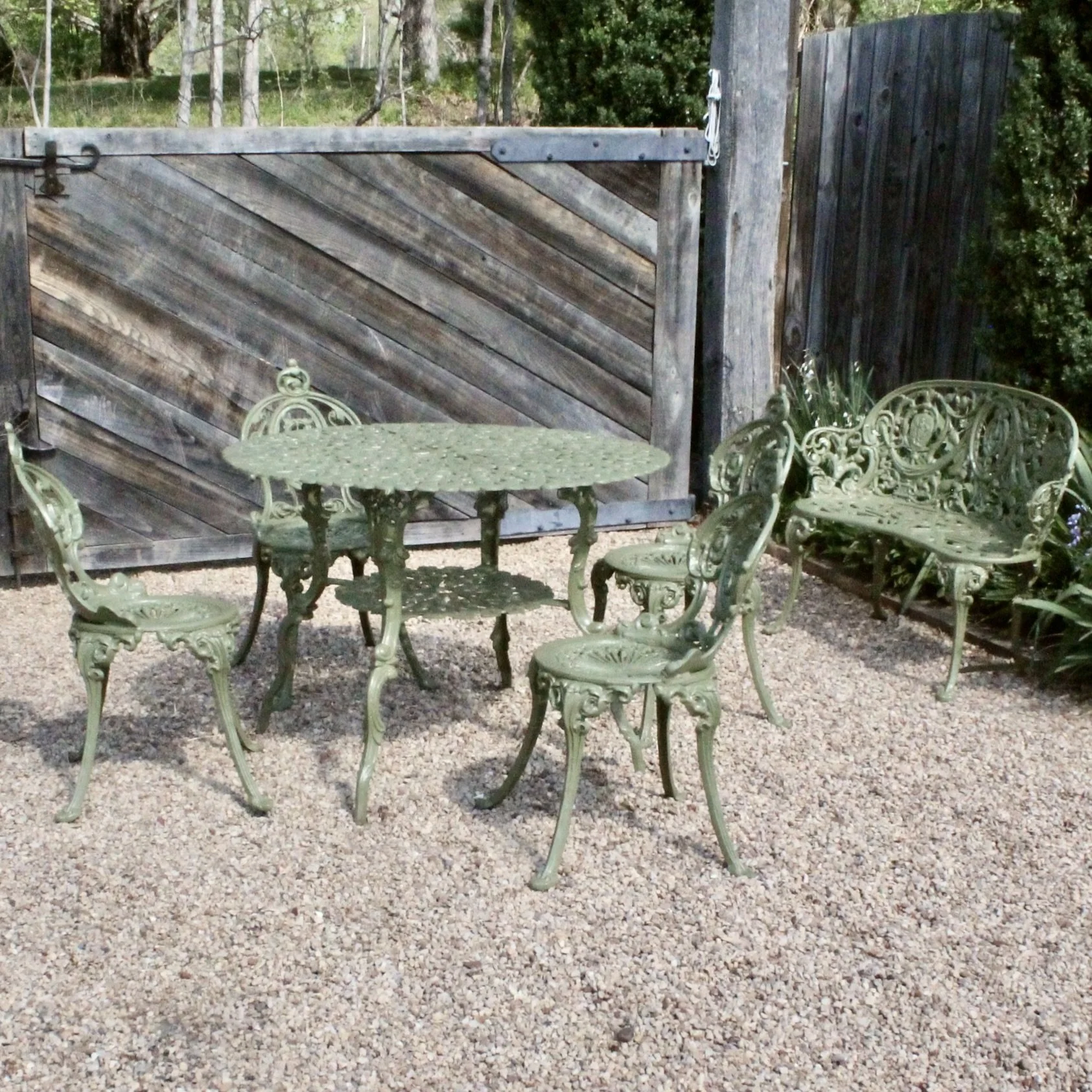 Set of Green Painted Metal Outdoor Garden Furniture: Antique Cameo Pattern, Six Pieces