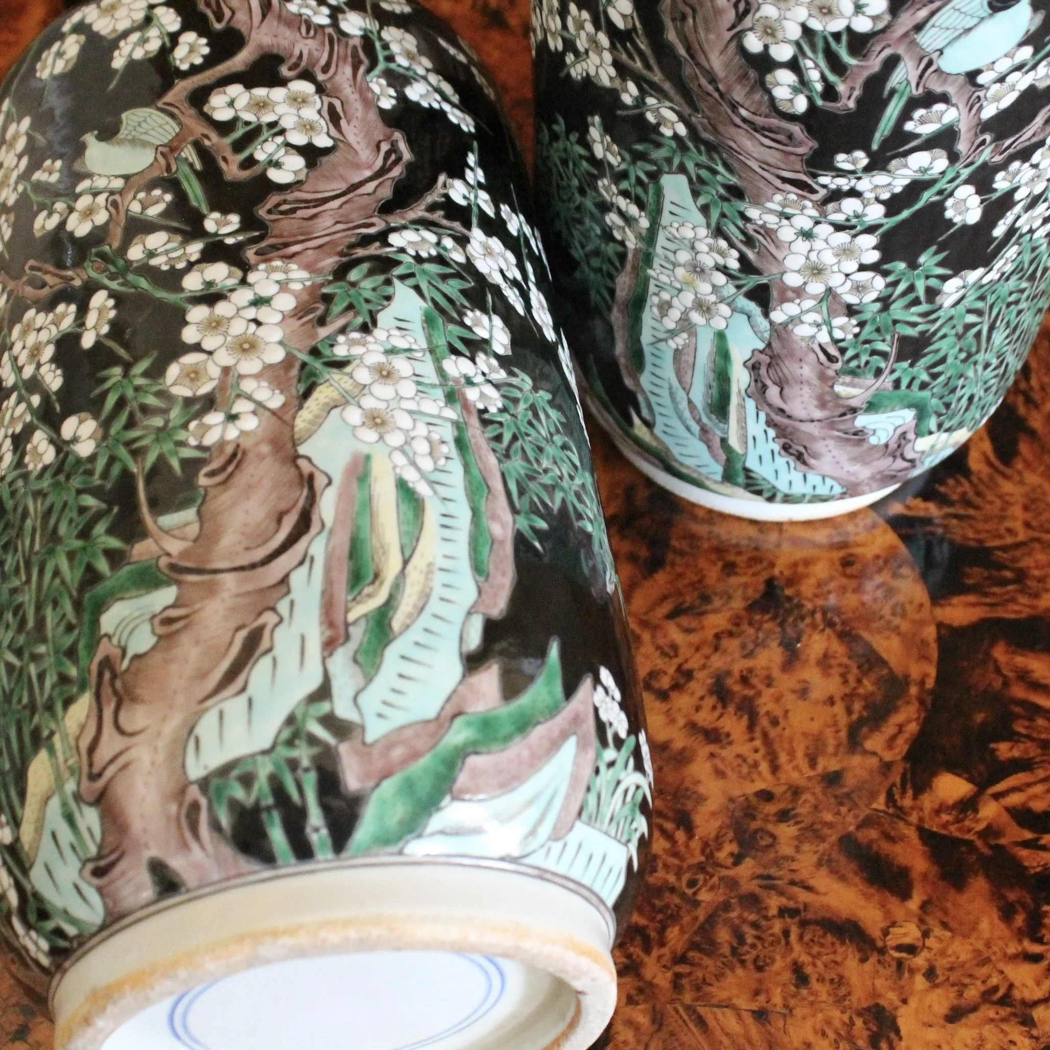 Chinese export Famille noir prunus vases