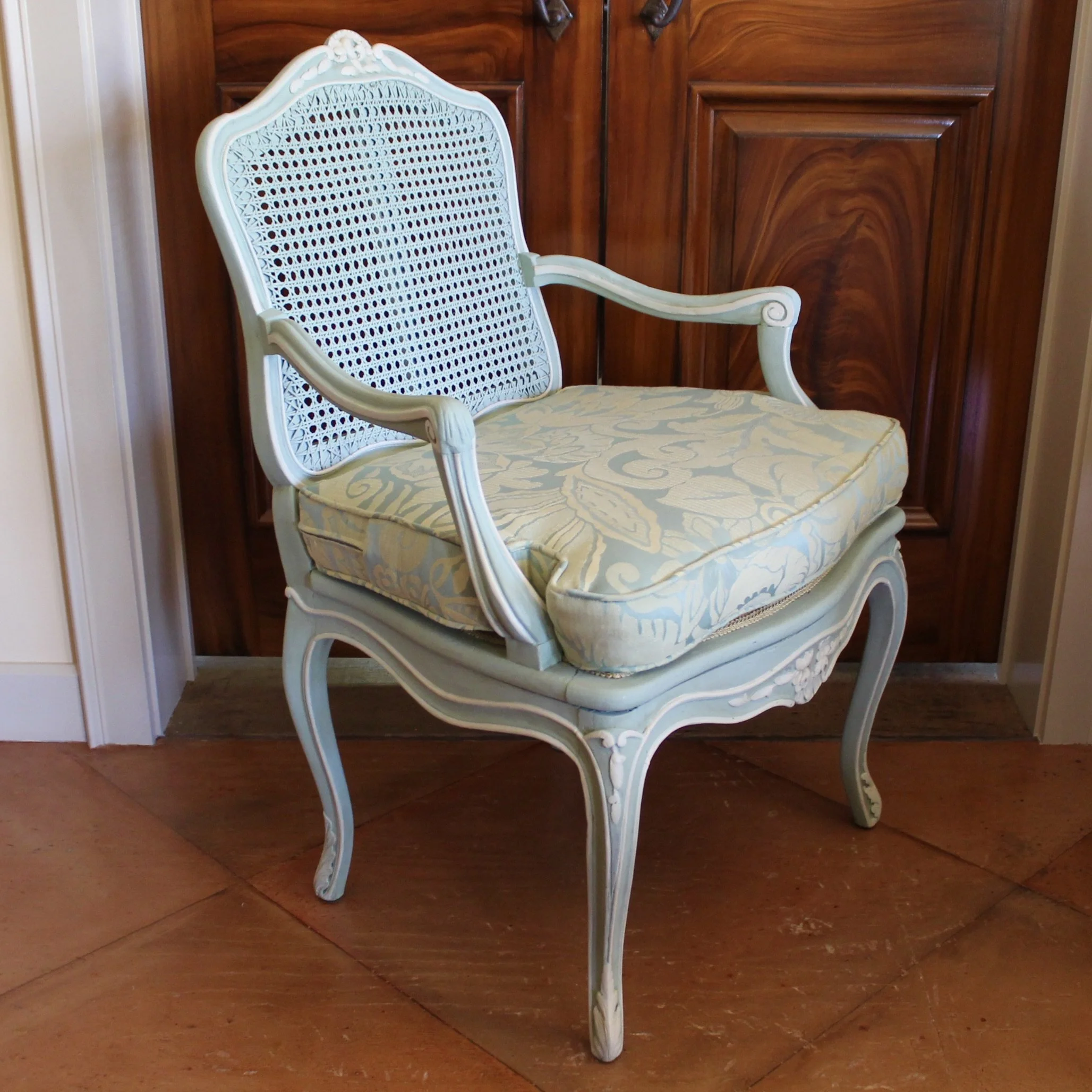 Louis XV period chairs estampillé PHILIPPE