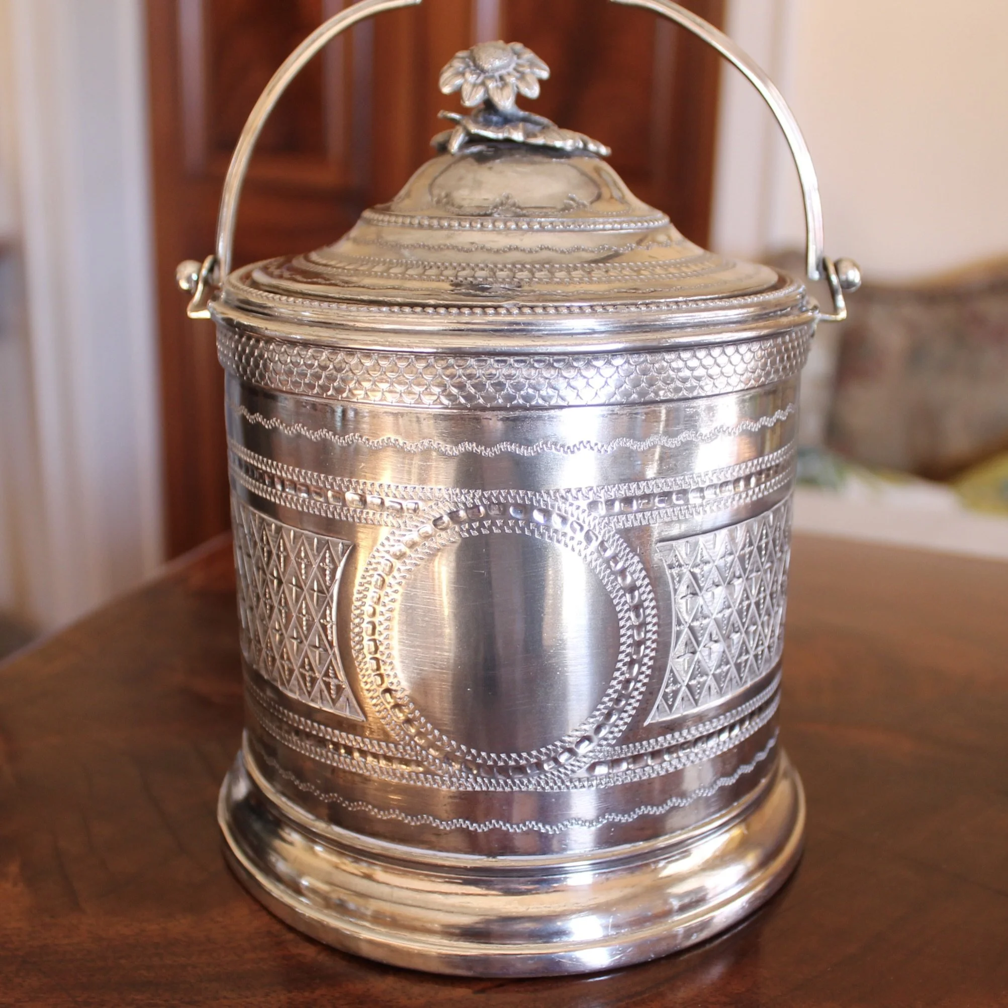 English Sheffield Silver Plate Biscuit Box by James Deakin & Sons