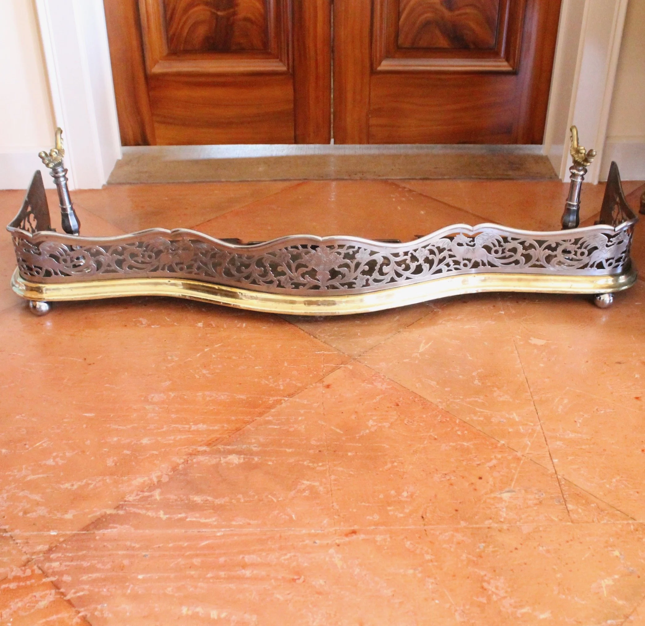 Antique-English-Polished-Steel-and-Brass-Open-Frieze-Fender (2)