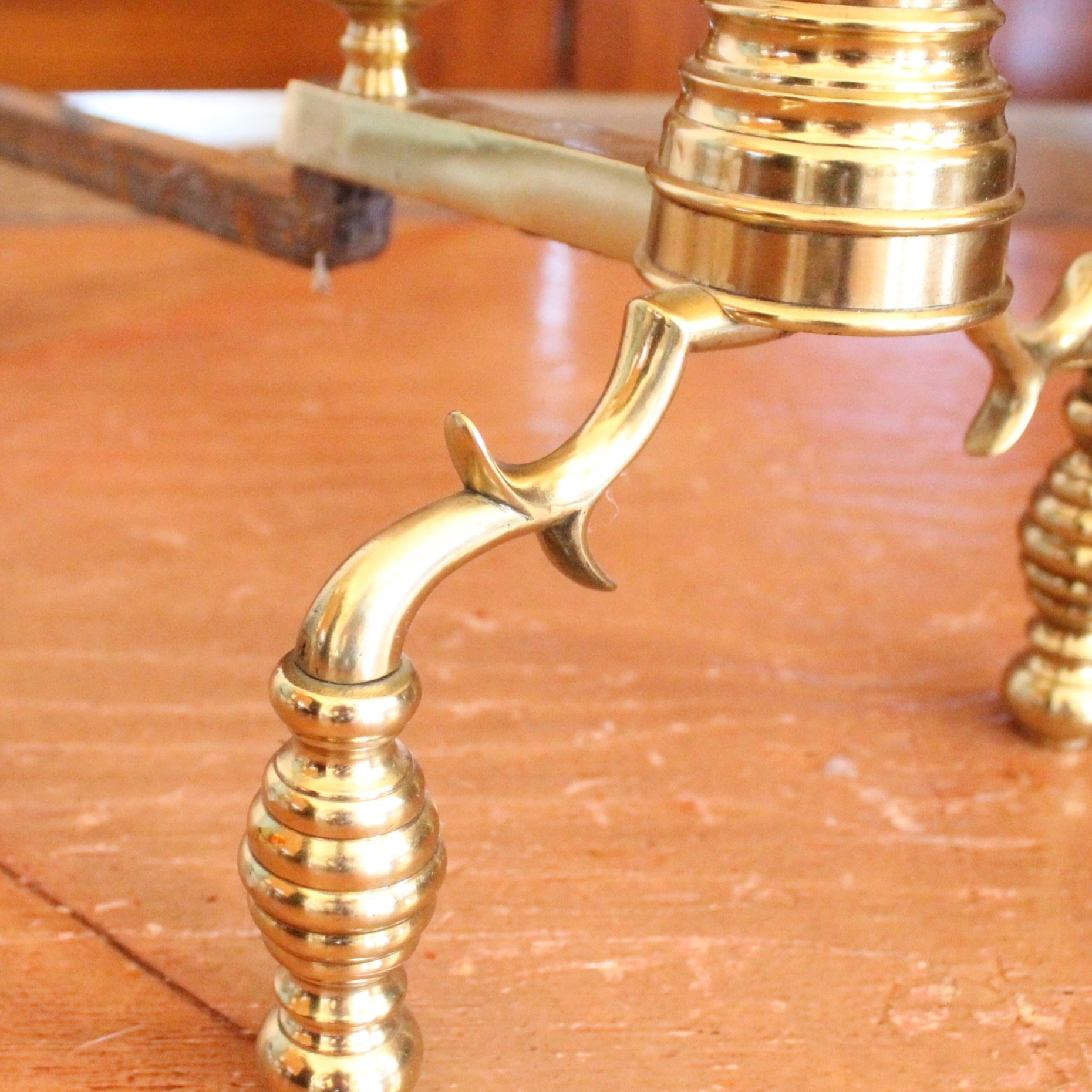 Pair-of-Antique-English-Turned-Brass-Andirons-“Beehive”-Feet (6)-detail