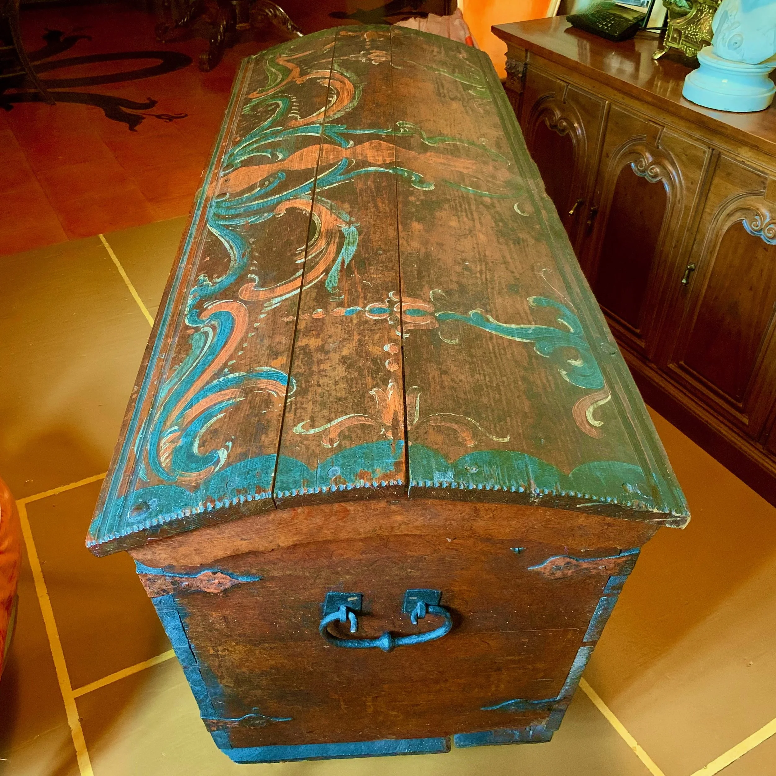 colorful-antique-swedish-painted-dowry-chestblanket-chest-18th-century (8)-top