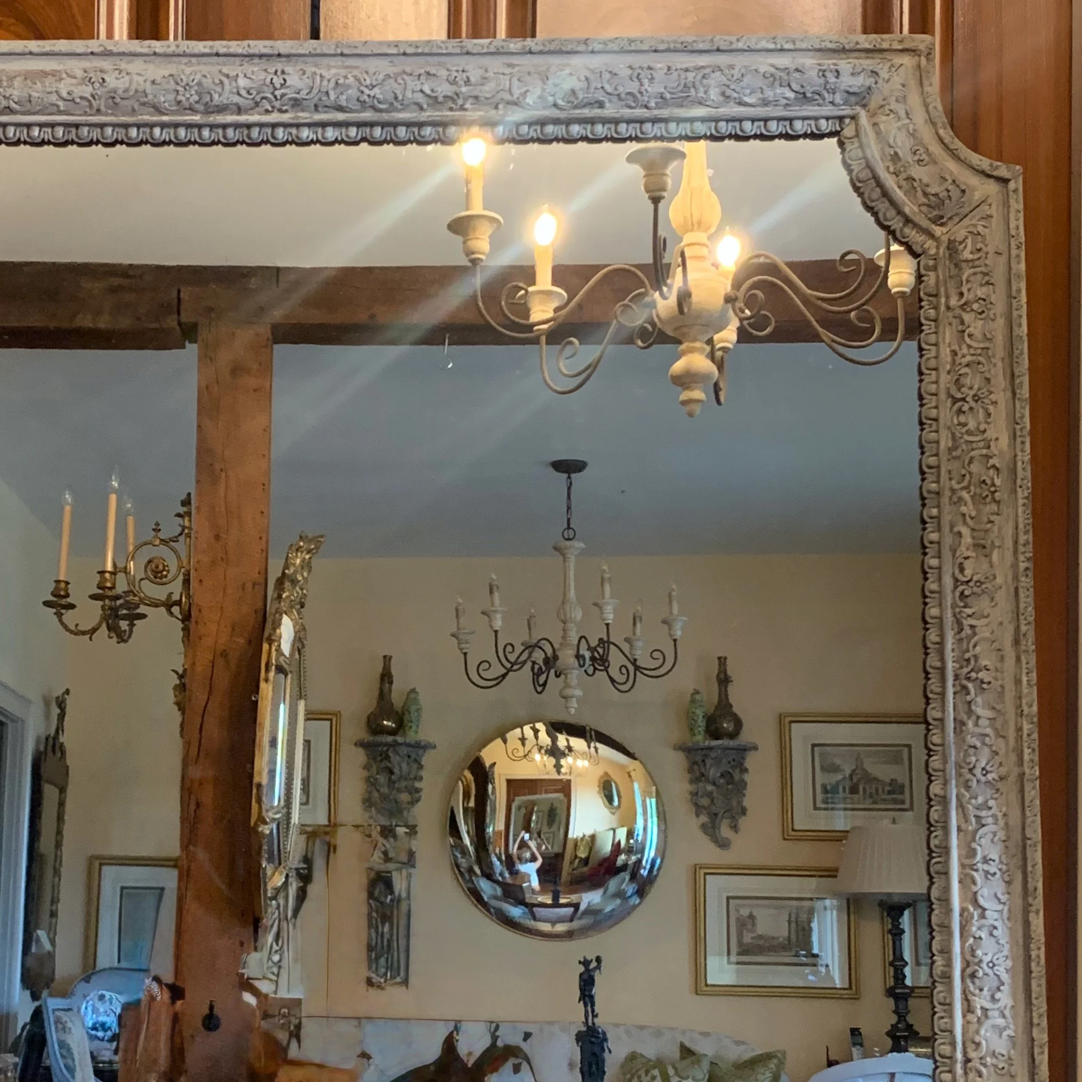 French-Régence-carved-grey-painted-Mirror (3)-top