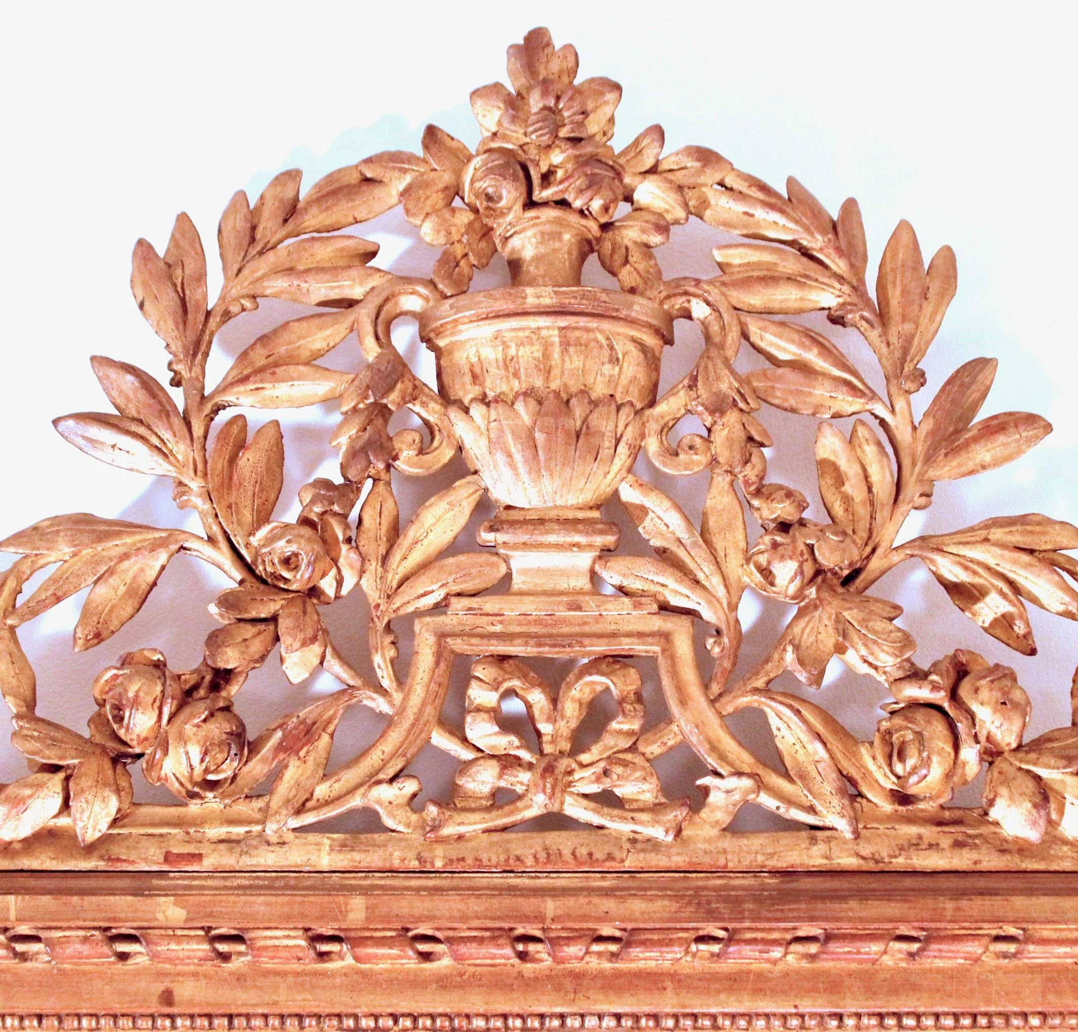 Louis-XVI-Neoclassical-Carved-Gilt-Wood-French-Mirror (9)